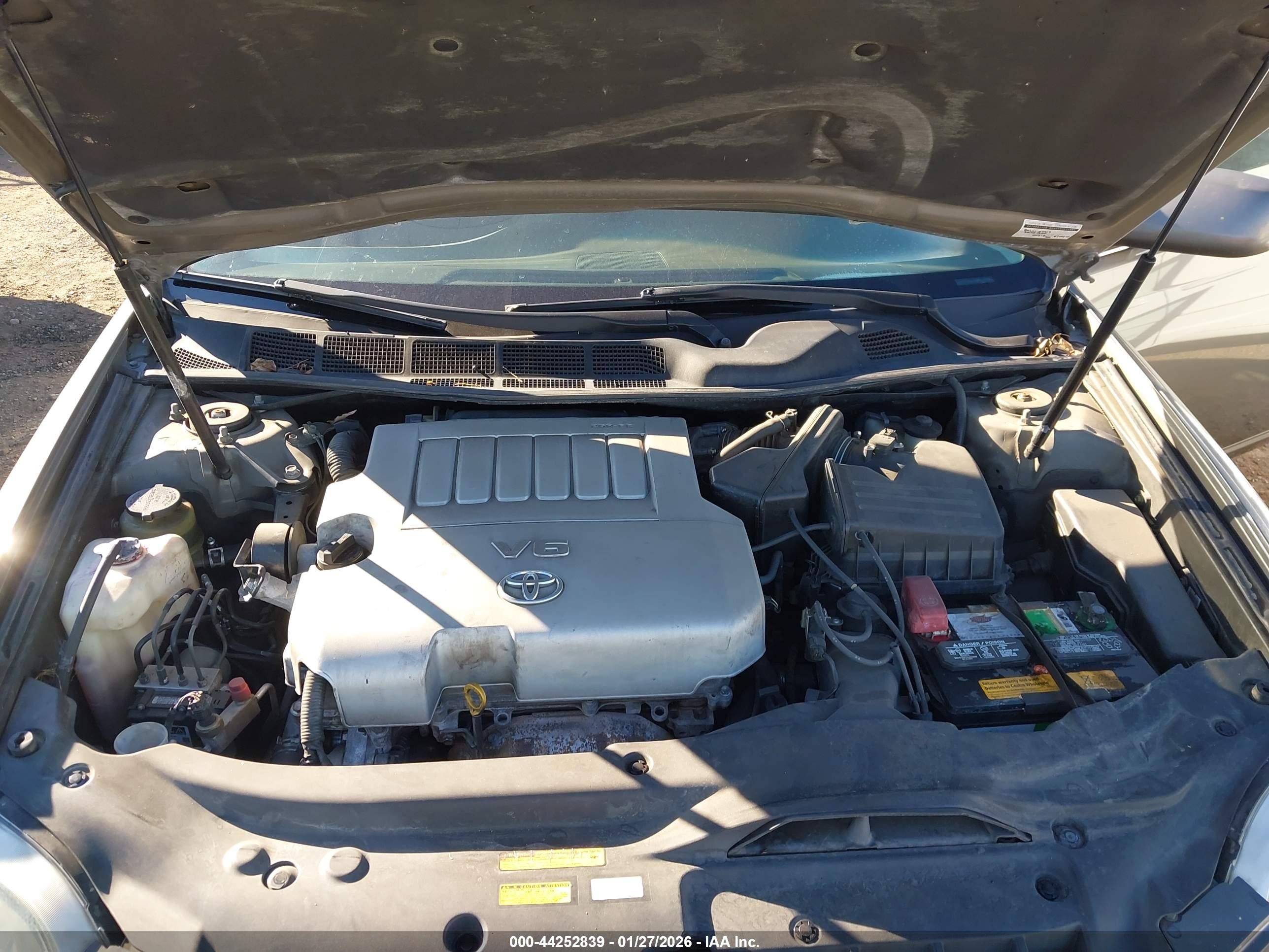 TOYOTA AVALON image 10