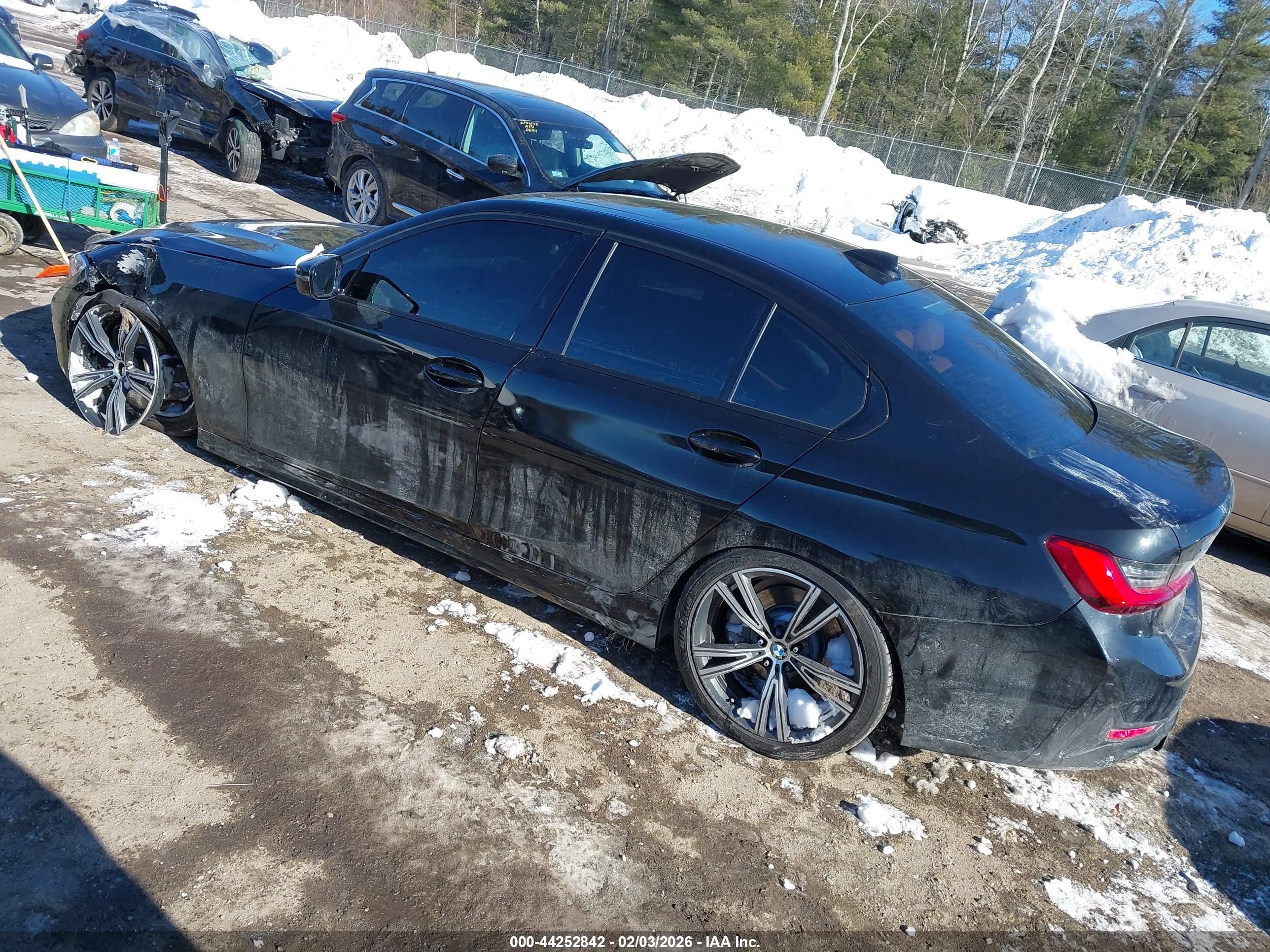 BMW 330I image 3