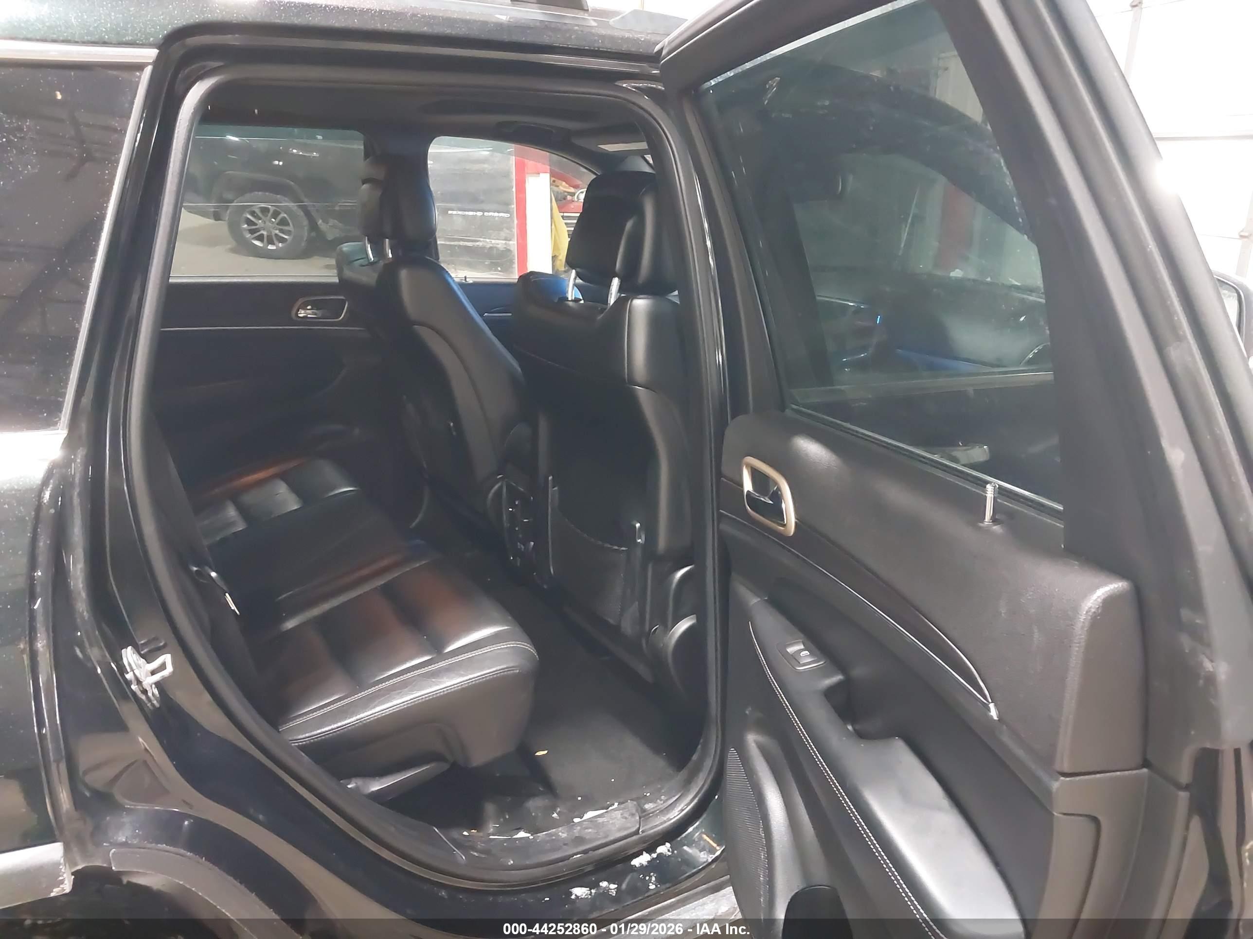 JEEP GRAND image 8