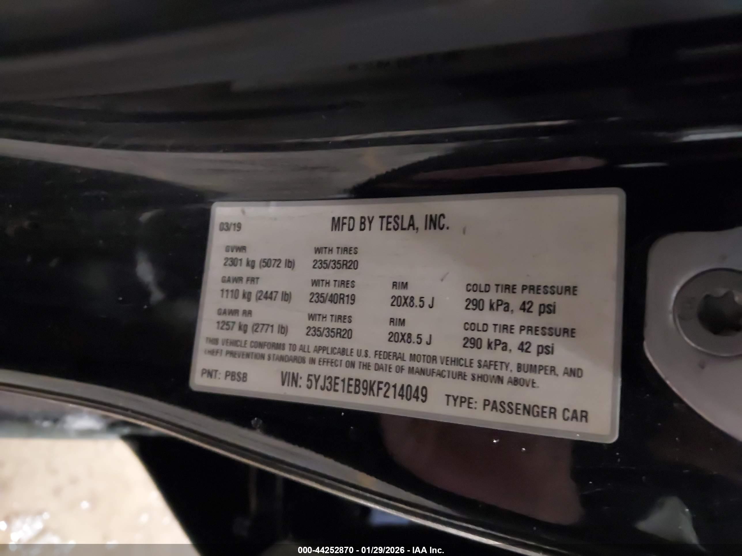 TESLA MODEL image 9
