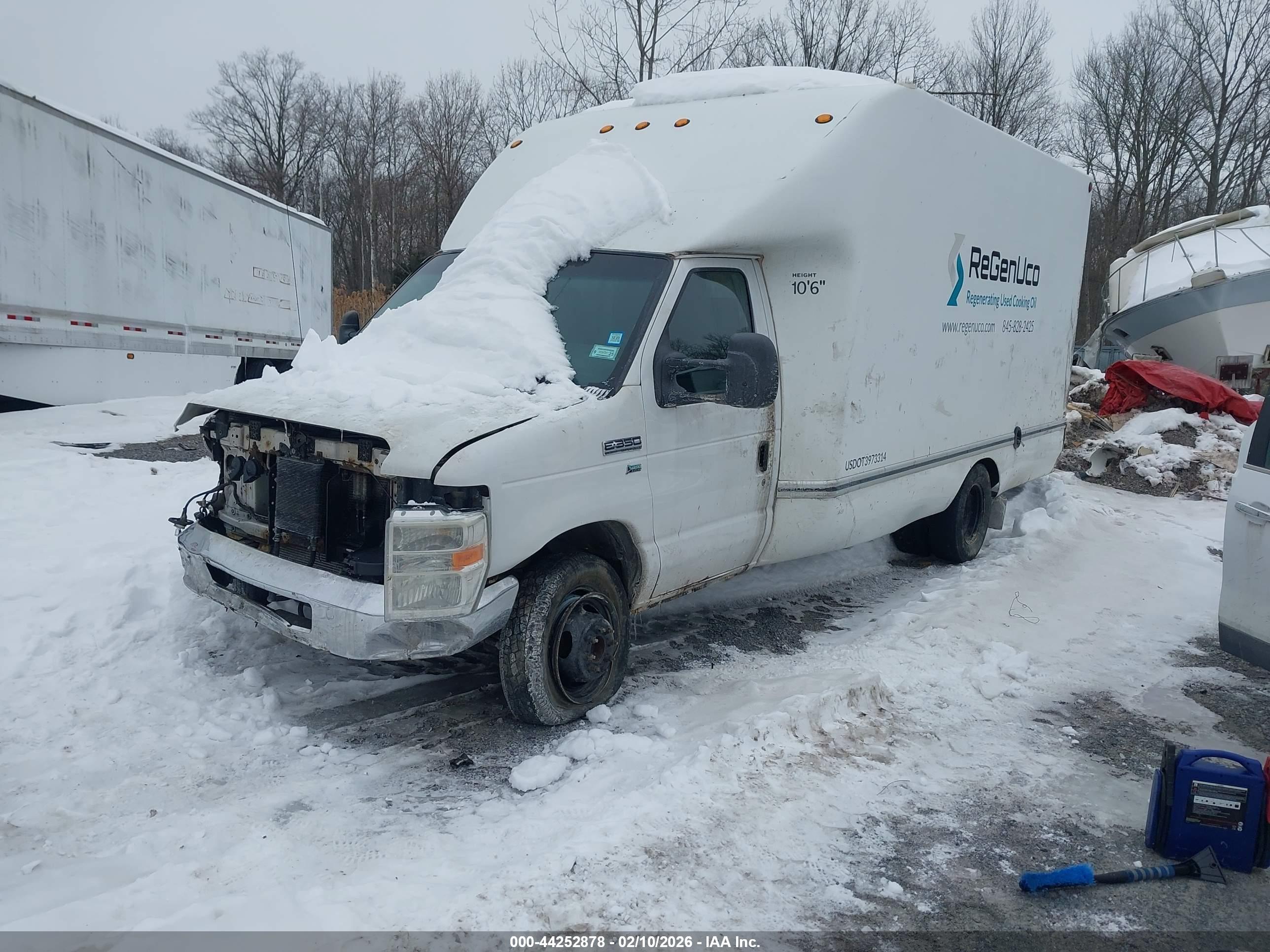 FORD E-350 image 2