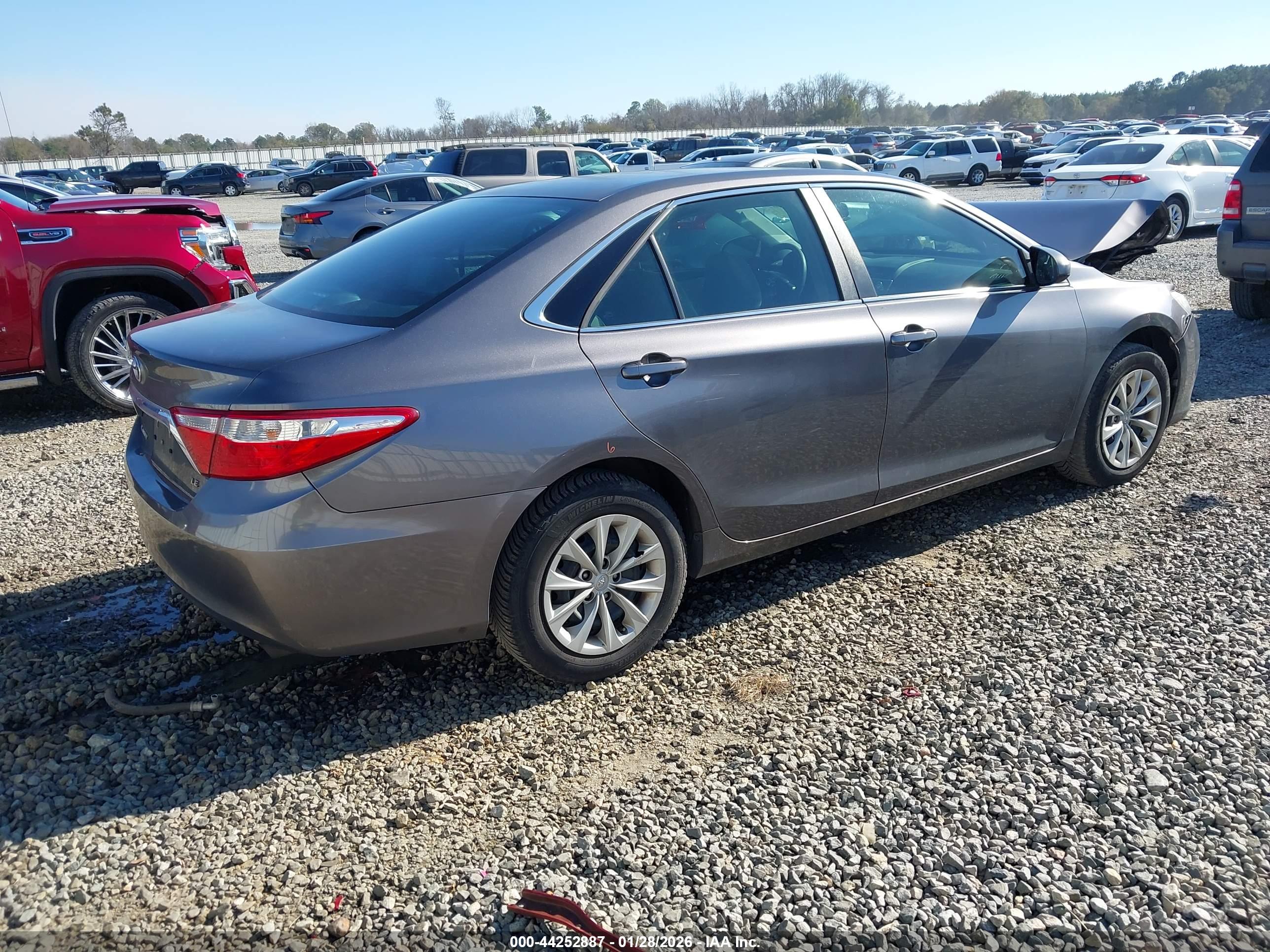 TOYOTA CAMRY image 4