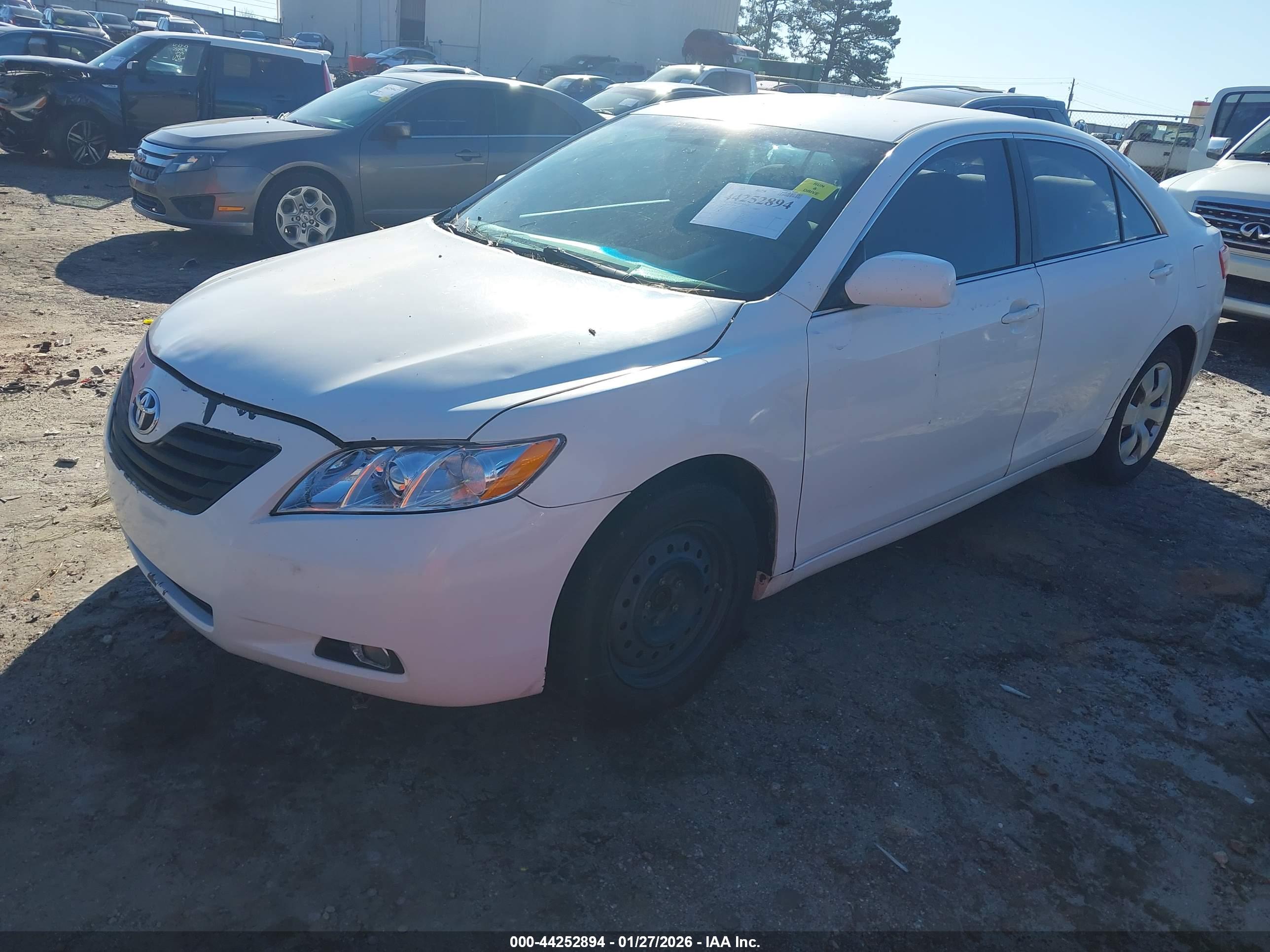 TOYOTA CAMRY image 2