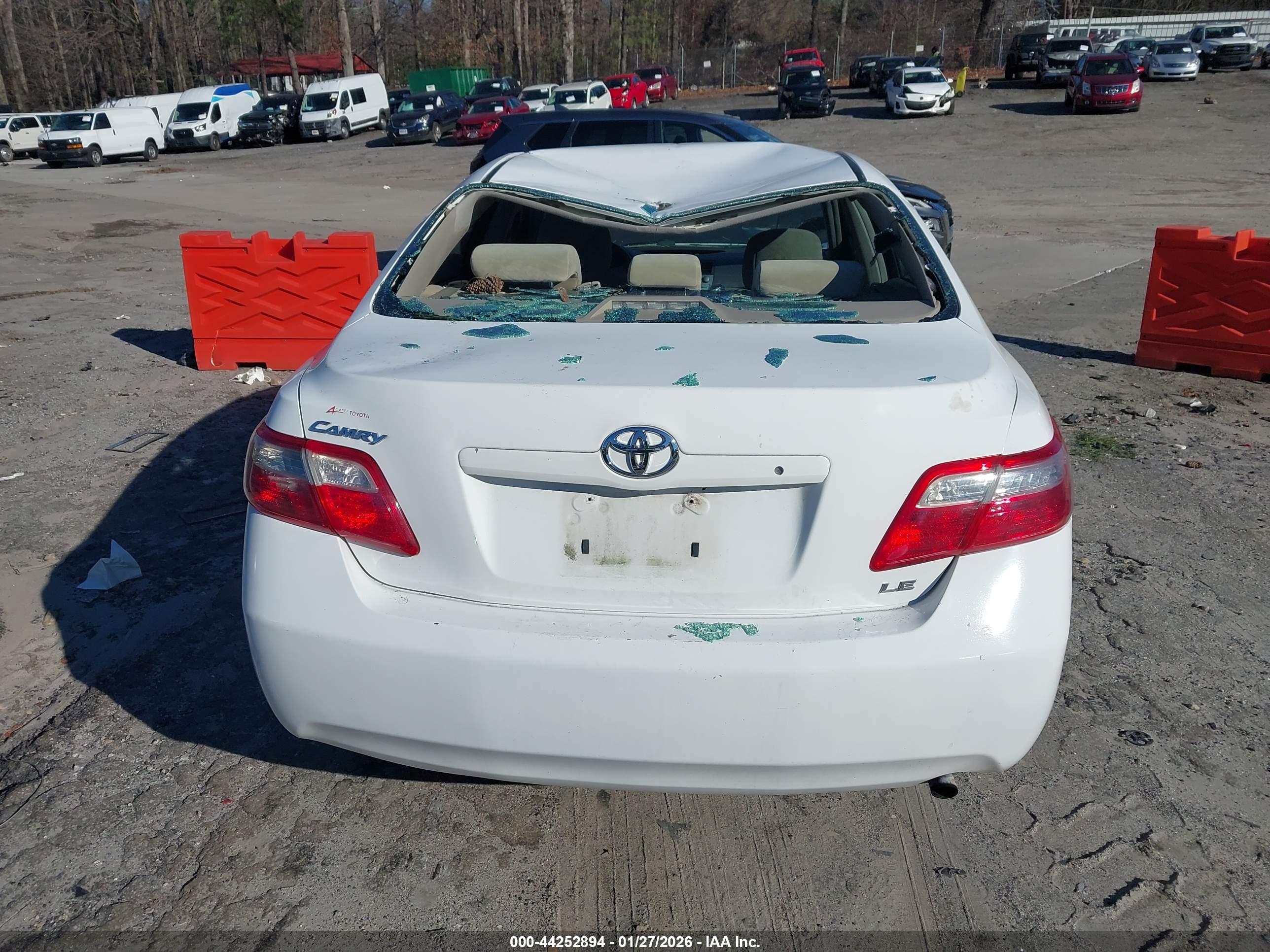 TOYOTA CAMRY image 6