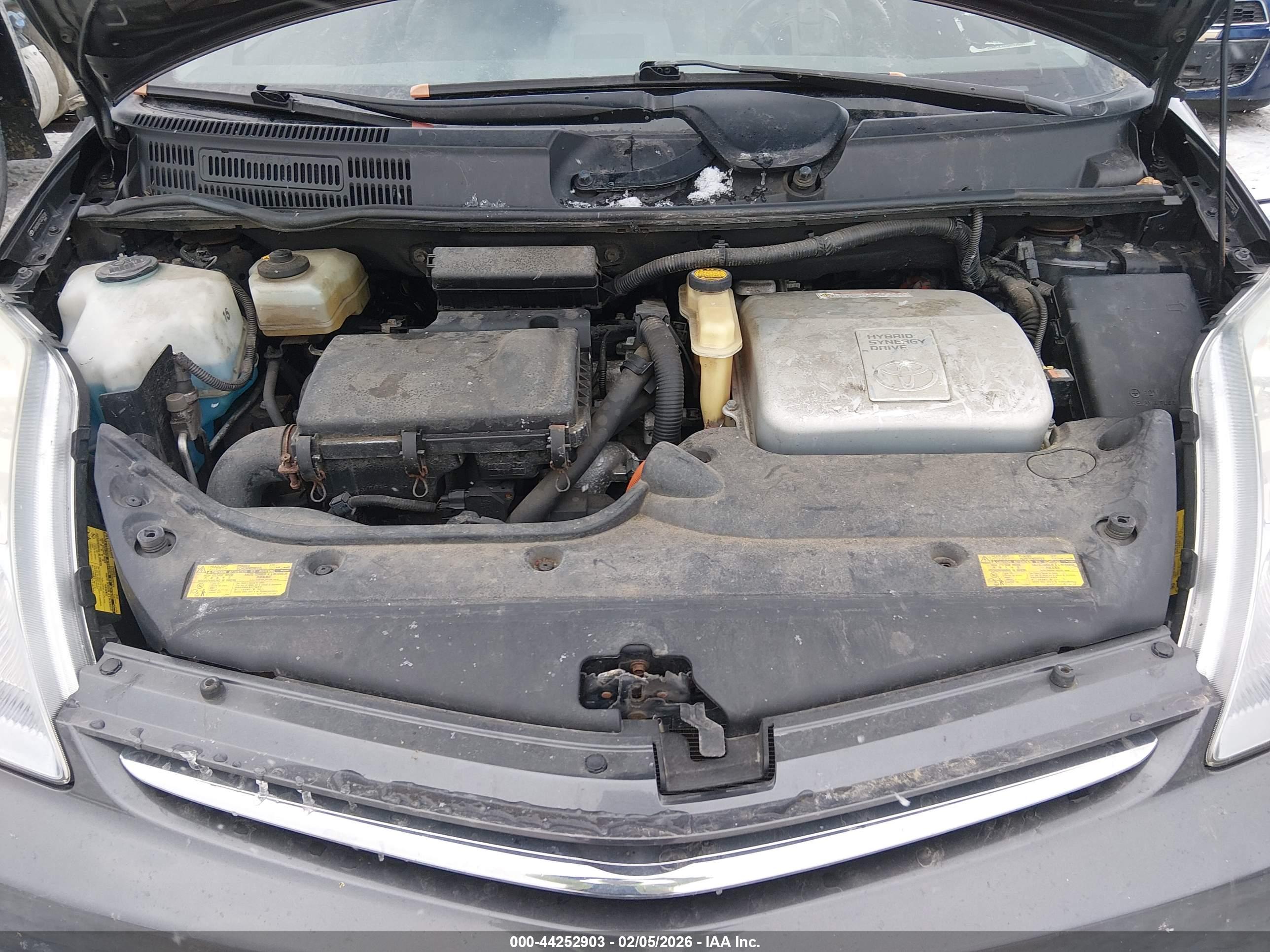 TOYOTA PRIUS image 10