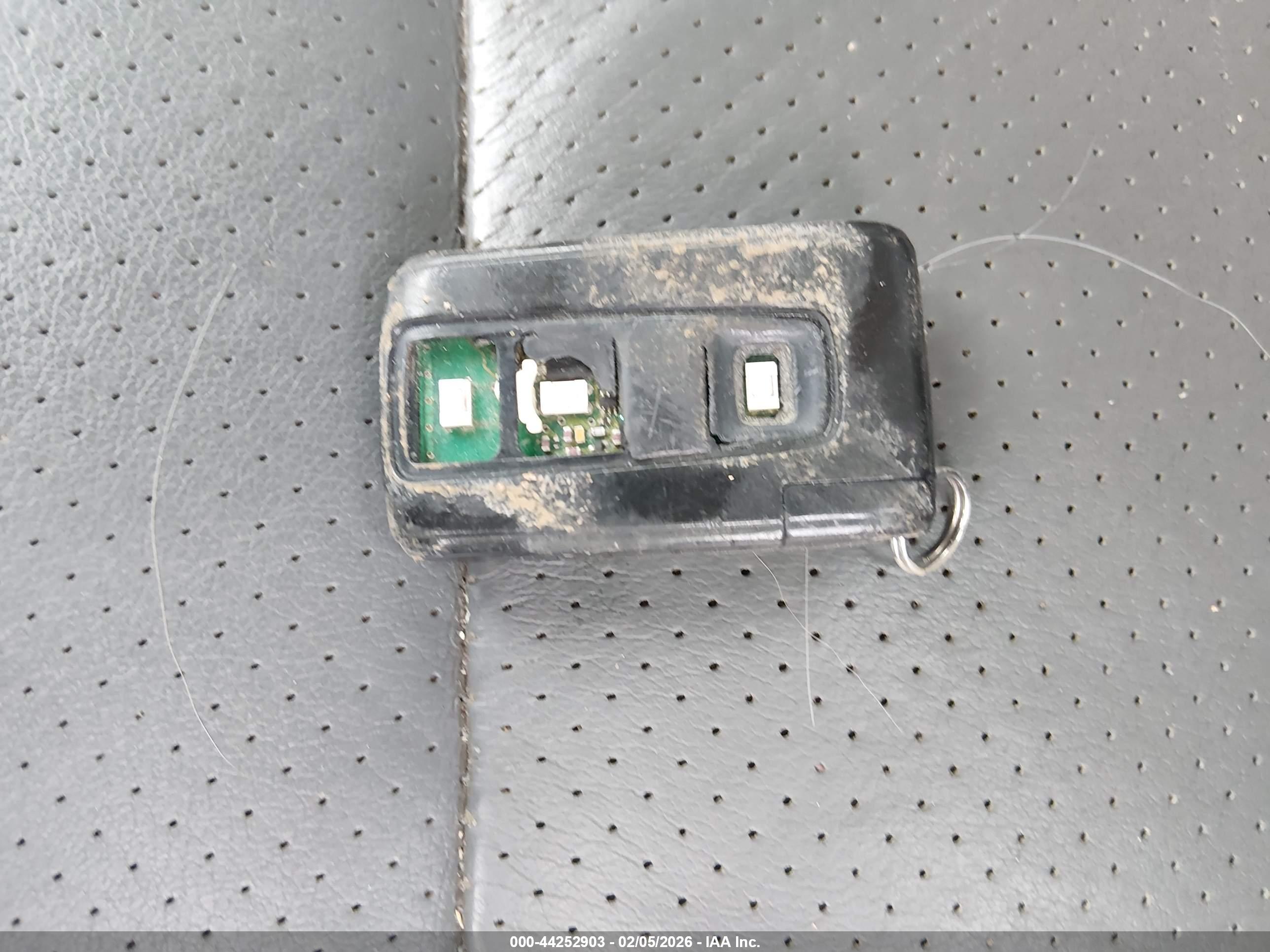 TOYOTA PRIUS image 11