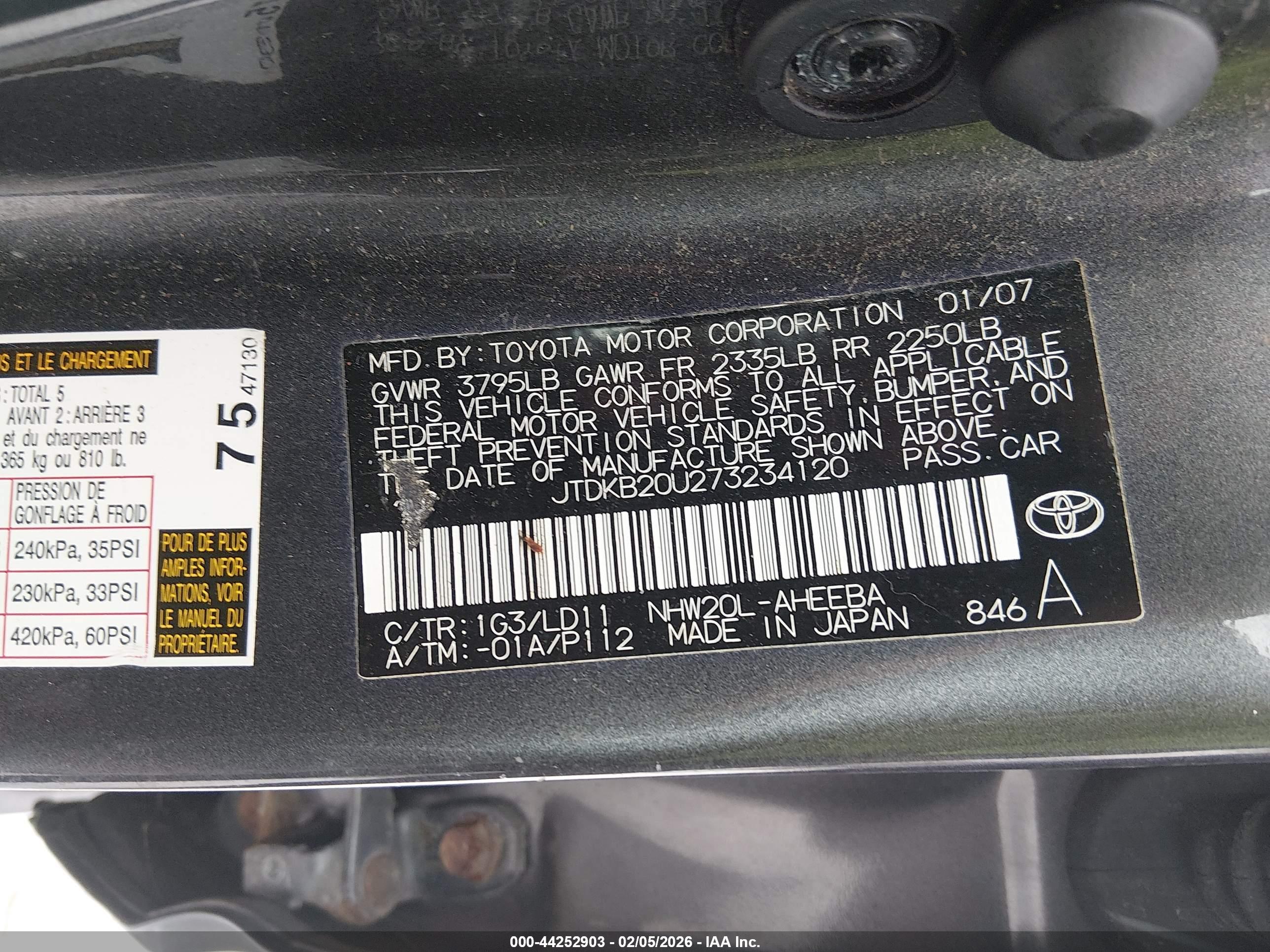 TOYOTA PRIUS image 9