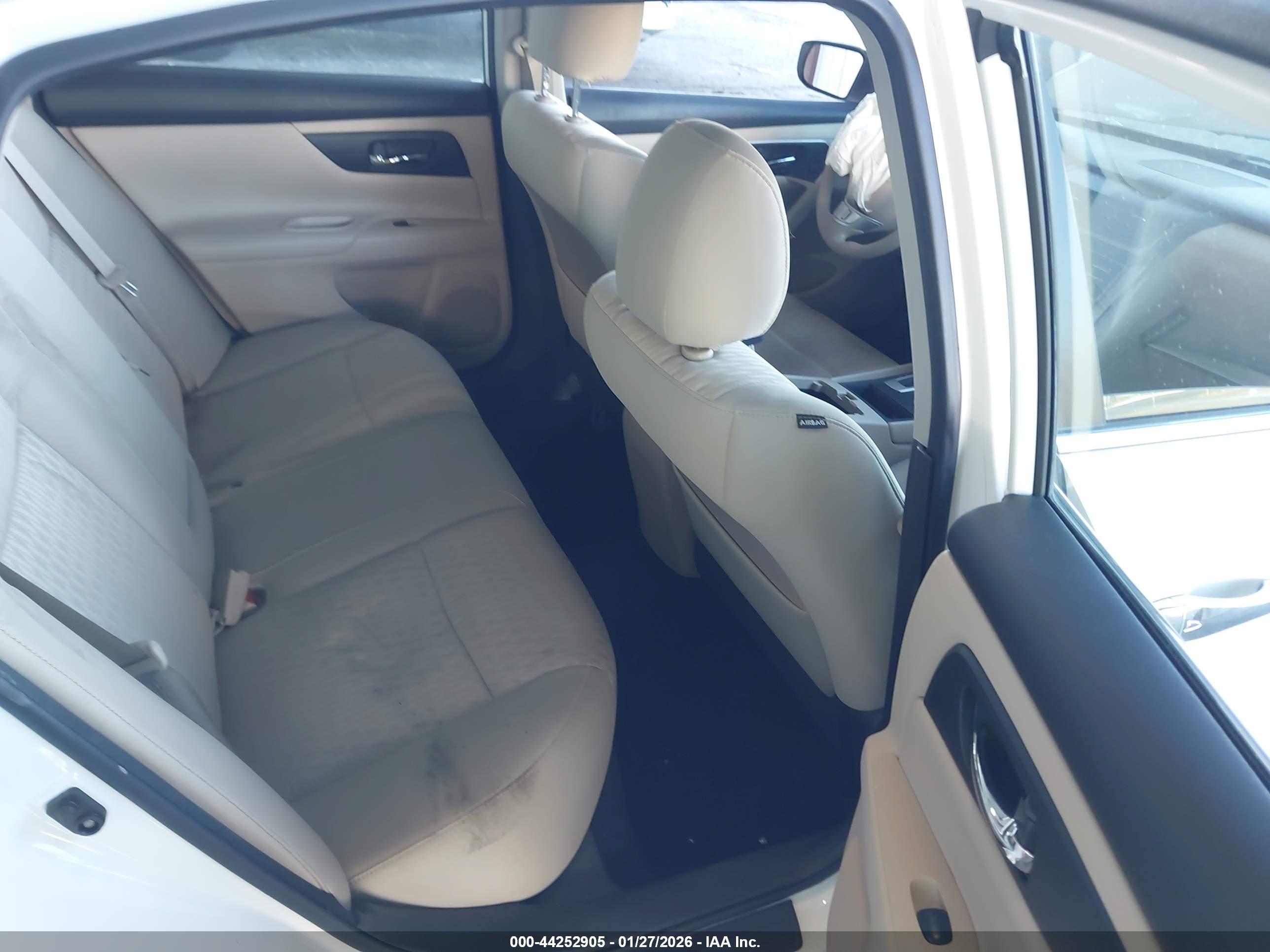 NISSAN ALTIMA image 8
