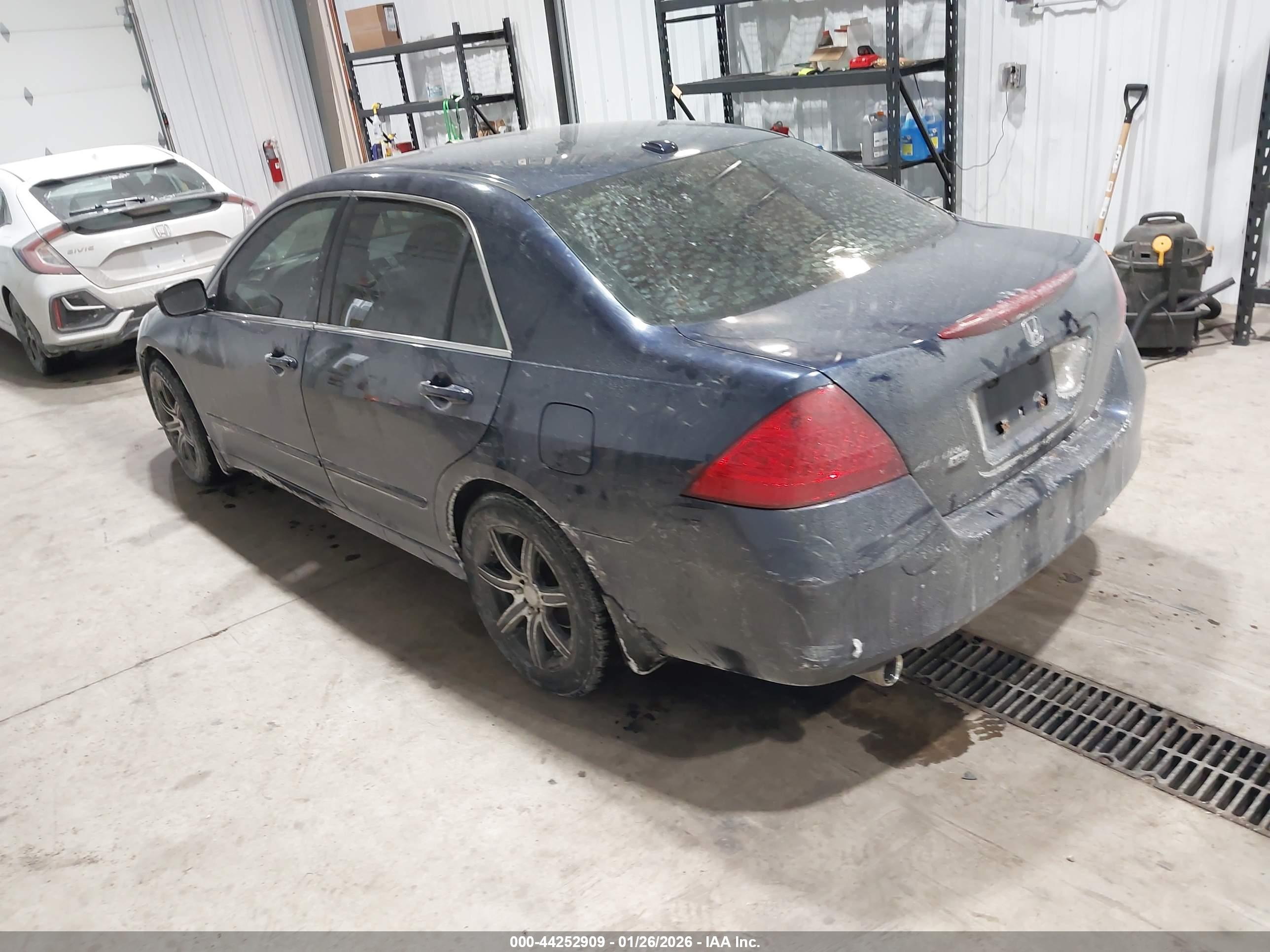 HONDA ACCORD image 3