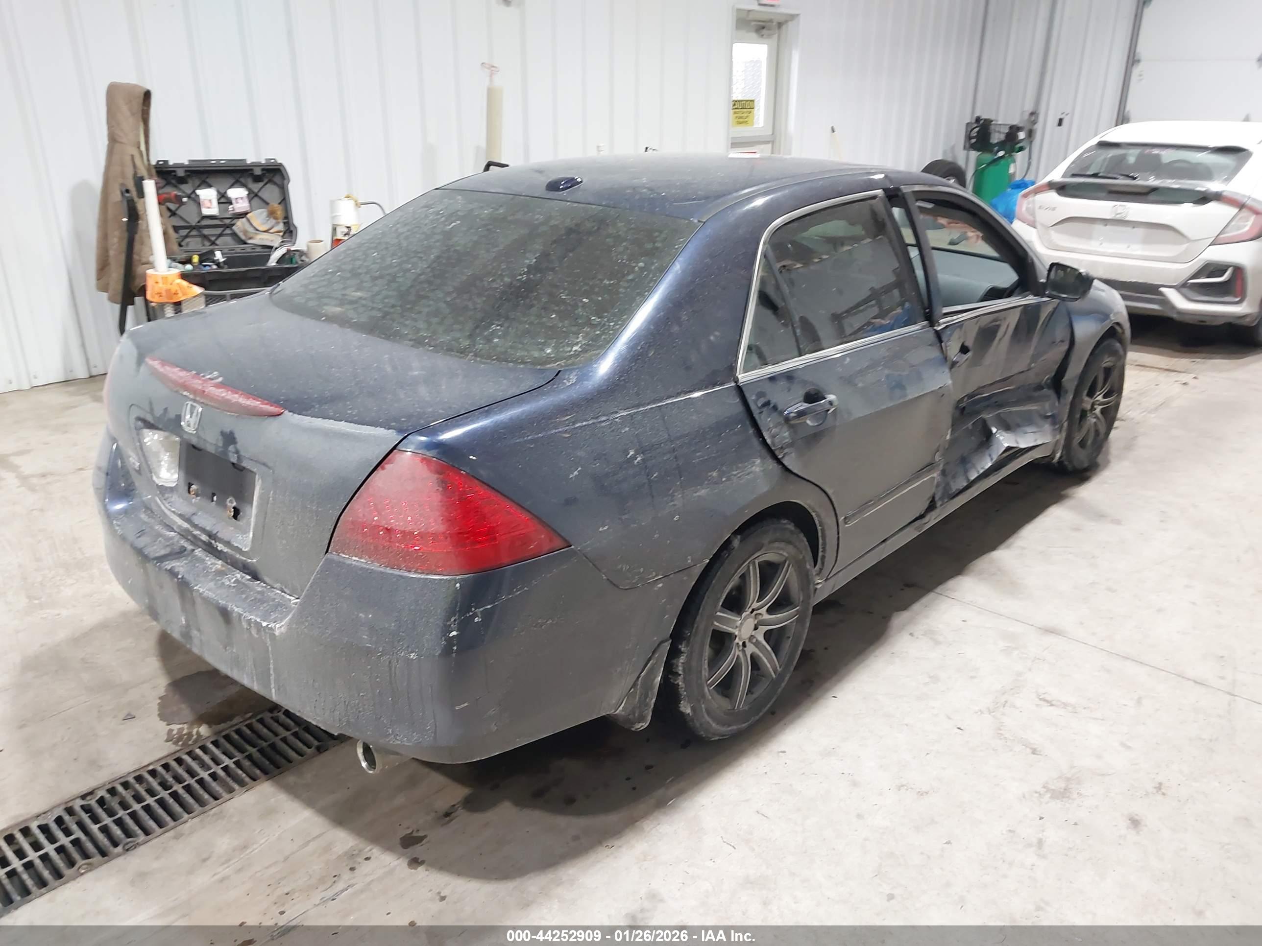 HONDA ACCORD image 4