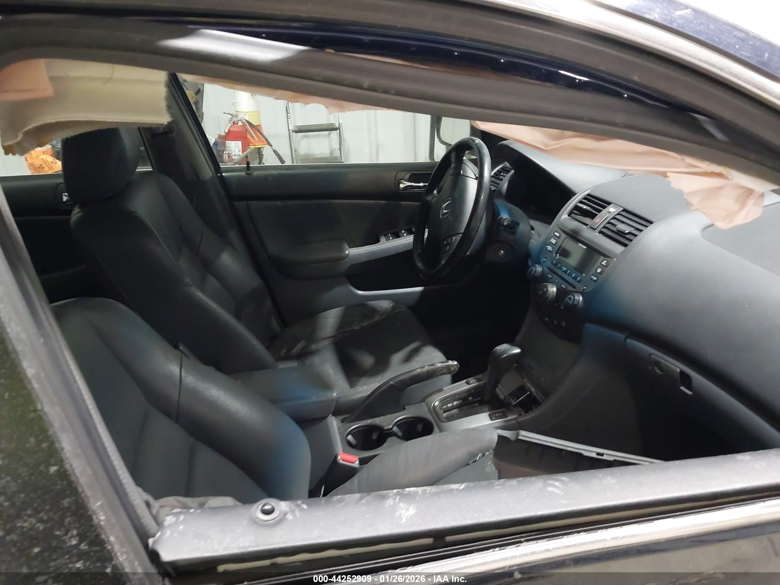 HONDA ACCORD image 5