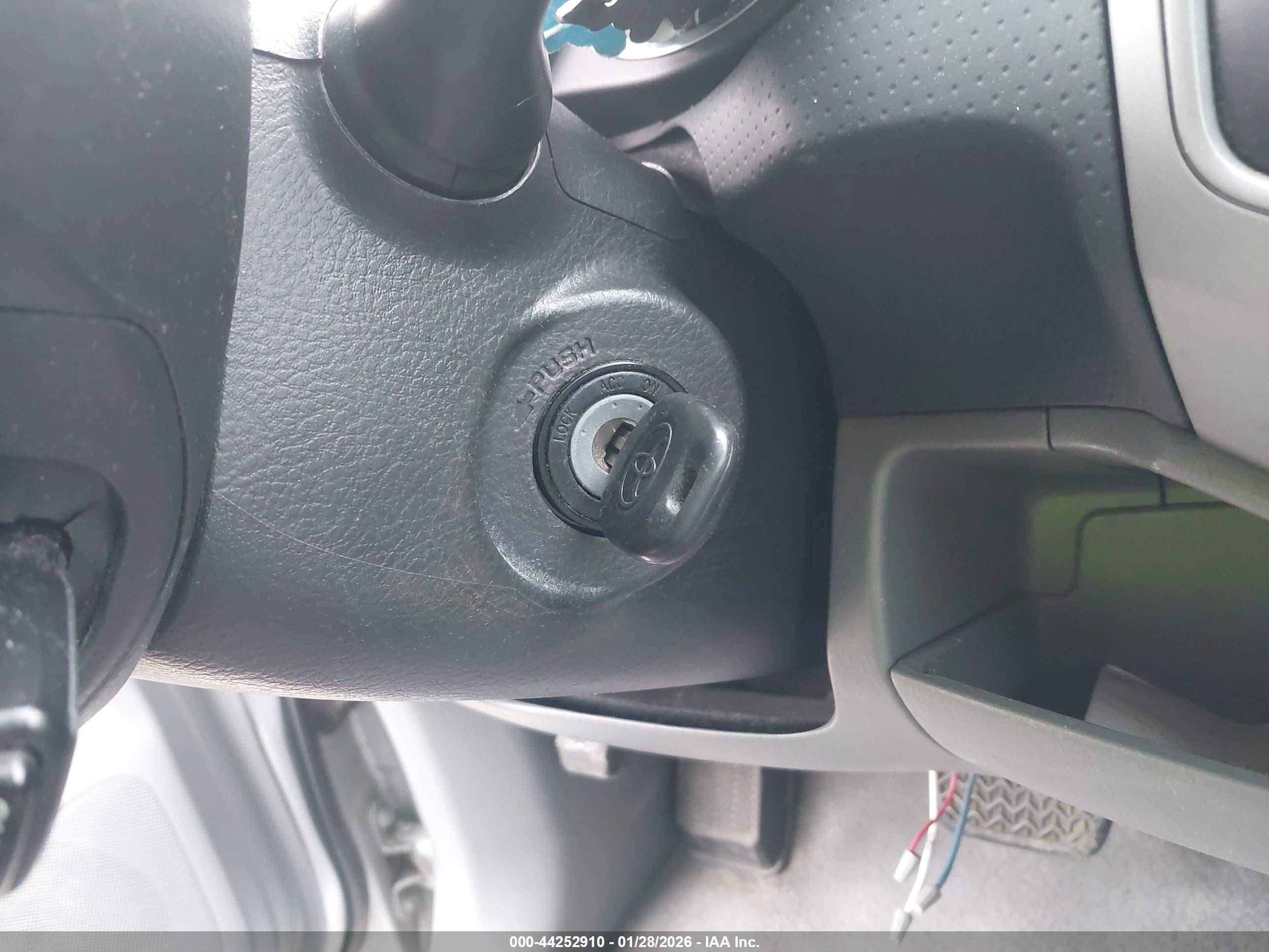 TOYOTA TACOMA image 11