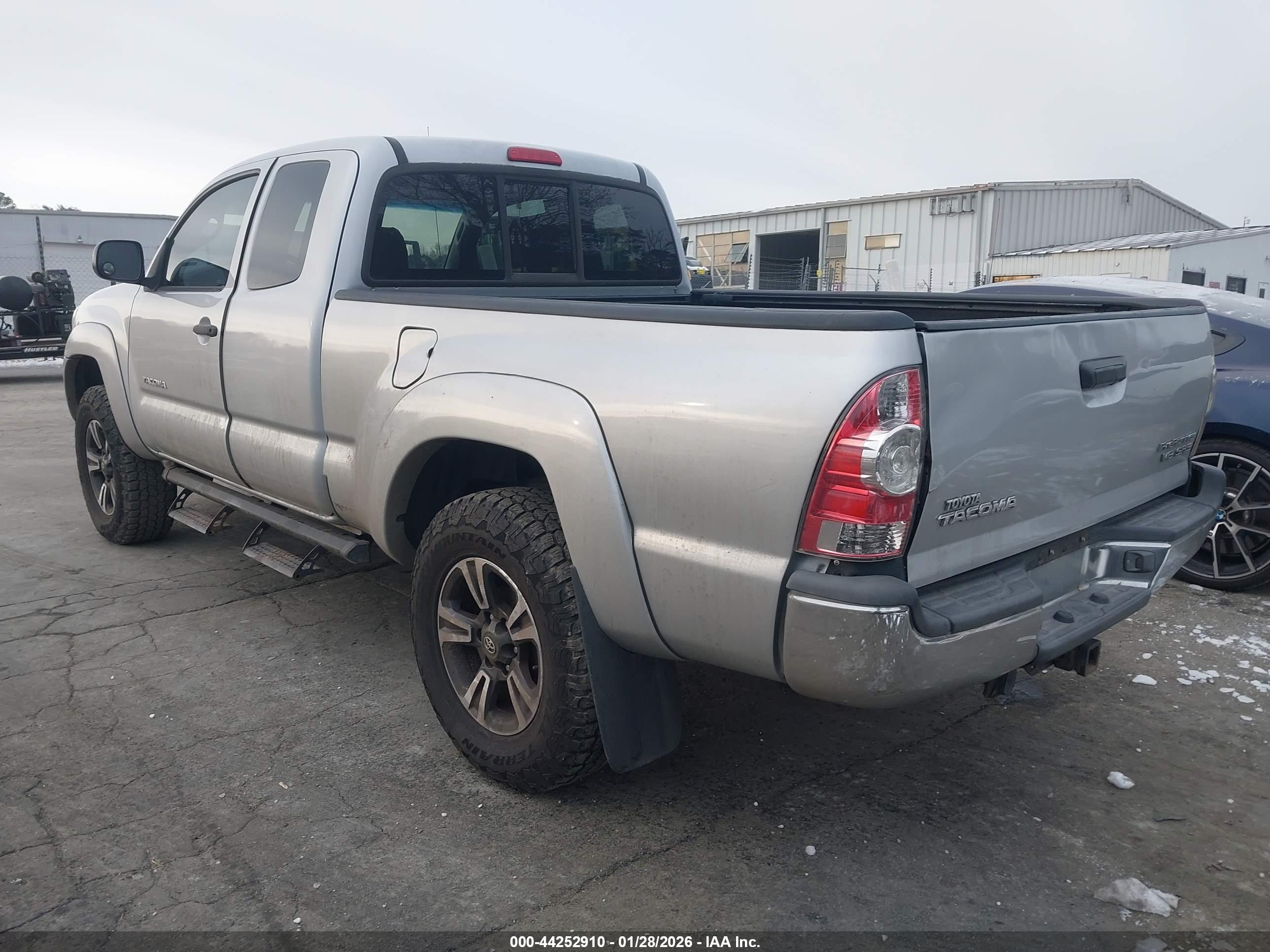 TOYOTA TACOMA image 3