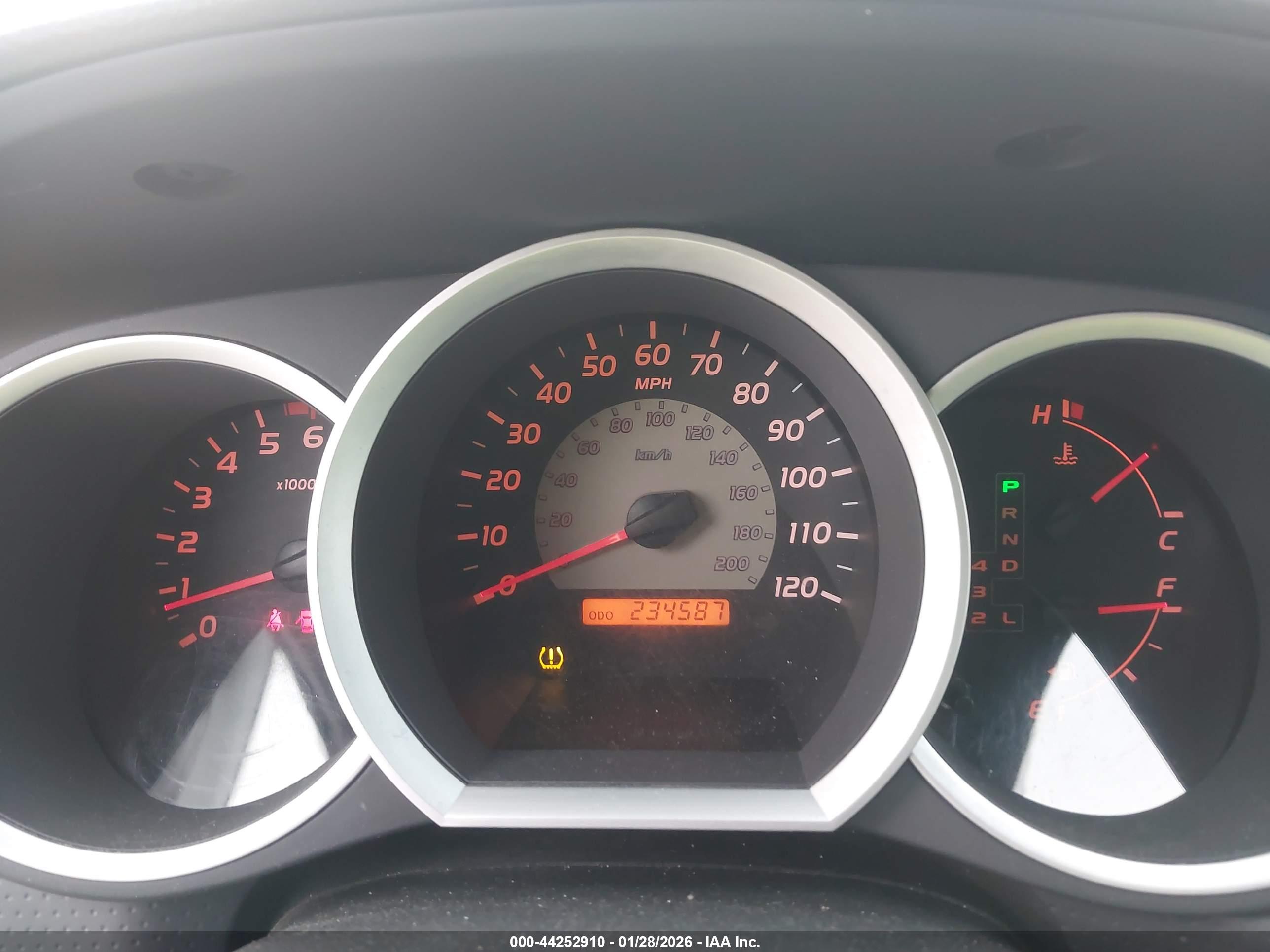 TOYOTA TACOMA image 7