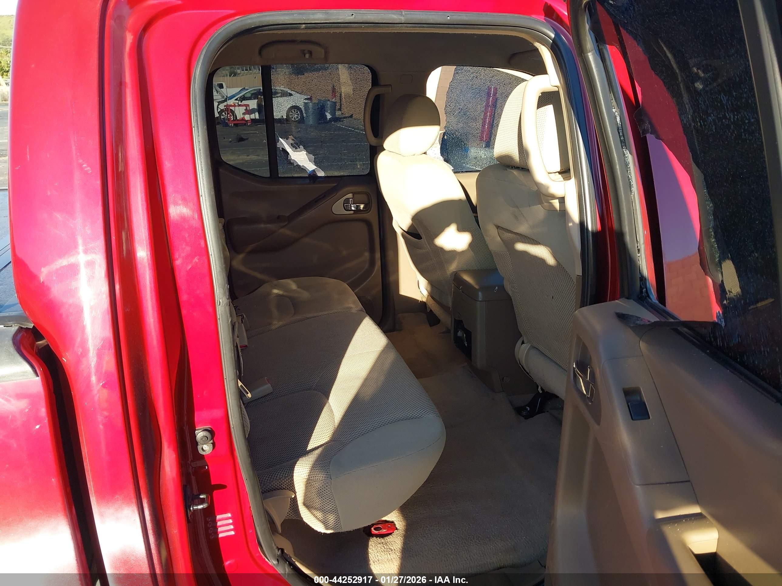 NISSAN FRONTIER image 8