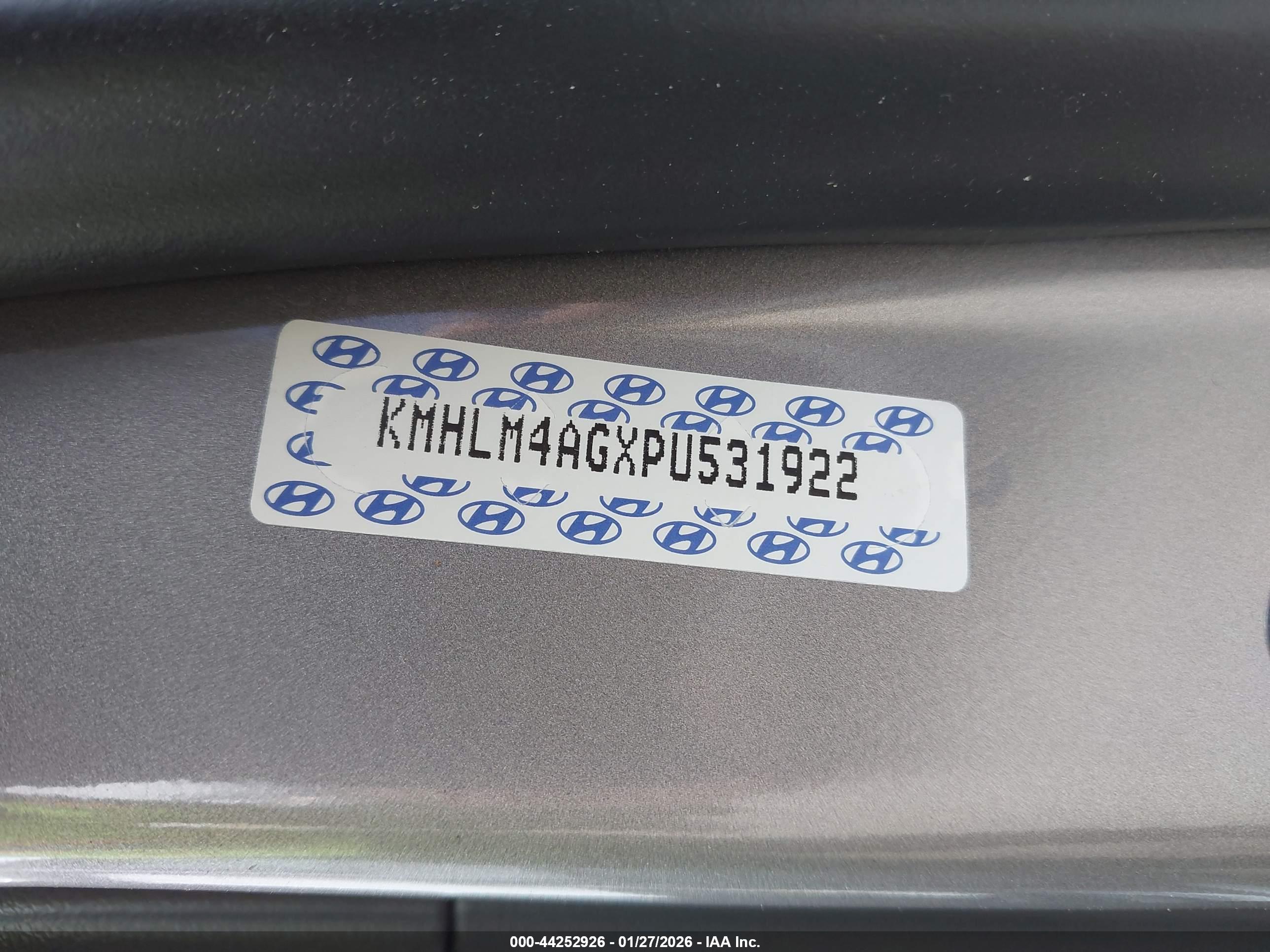 HYUNDAI ELANTRA image 9
