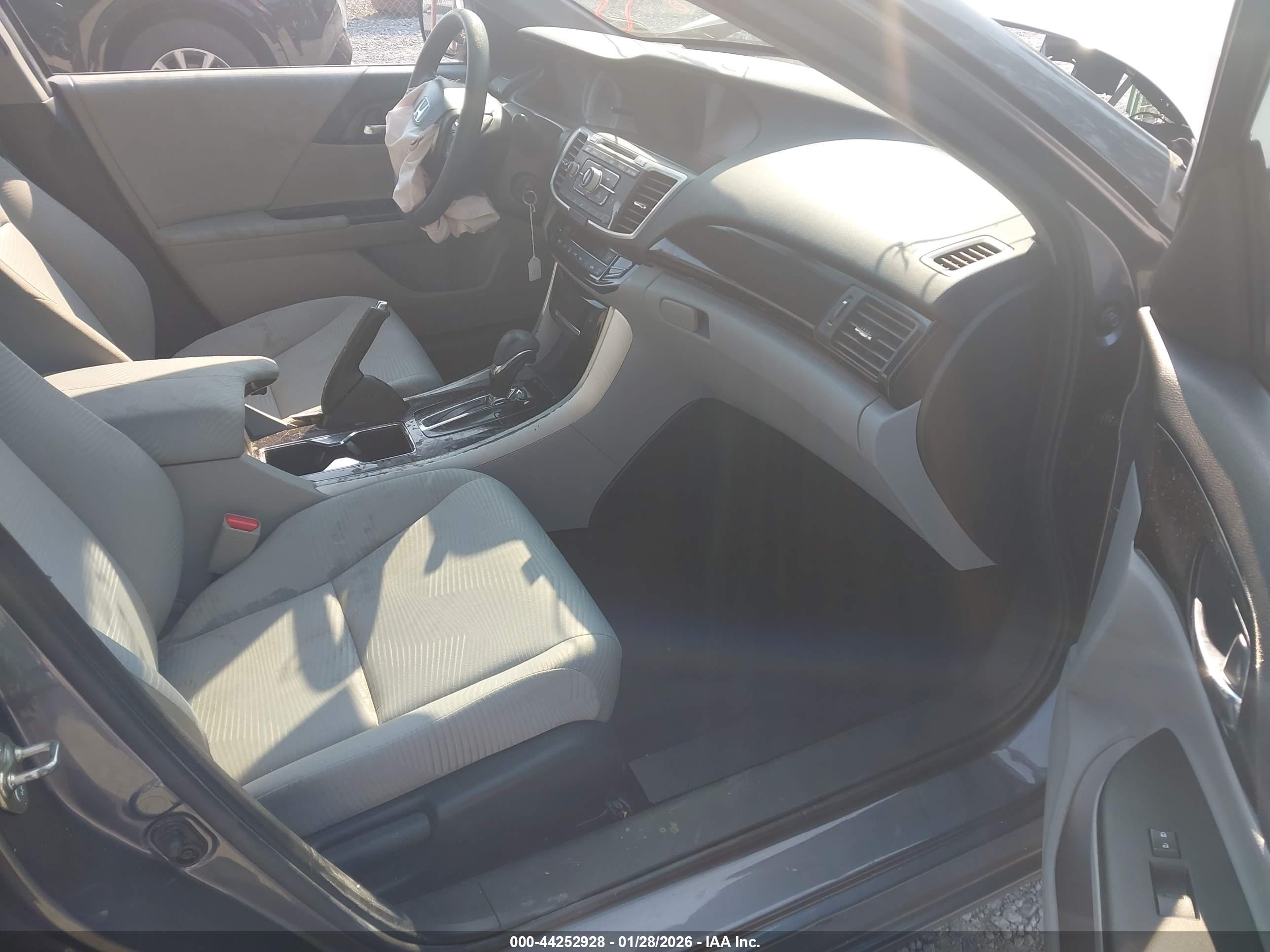 HONDA ACCORD image 5