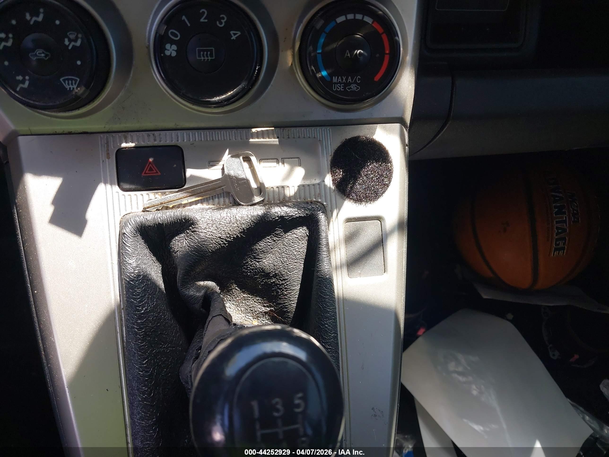 SCION XB image 11