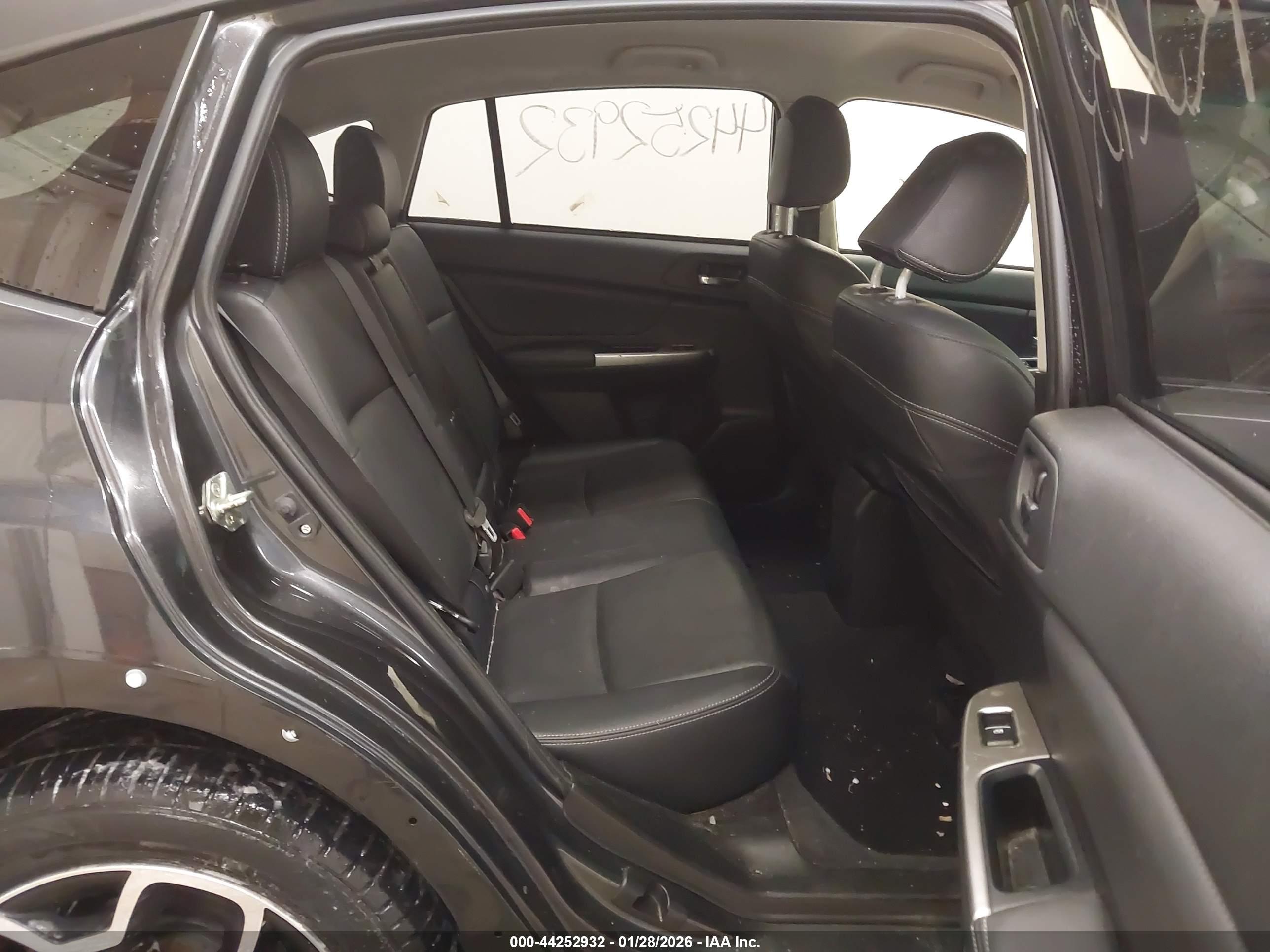 SUBARU XV image 8