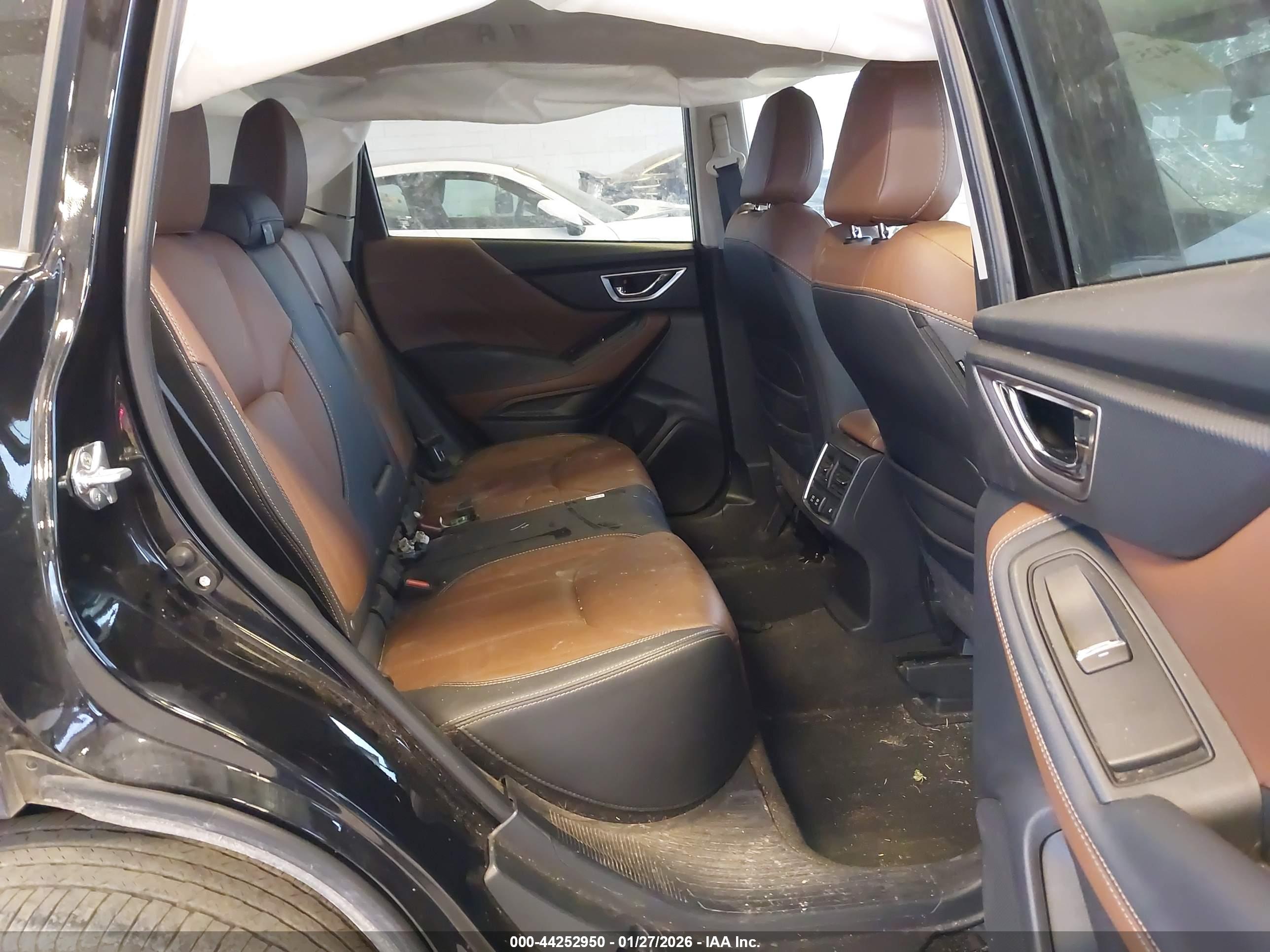 SUBARU FORESTER image 8