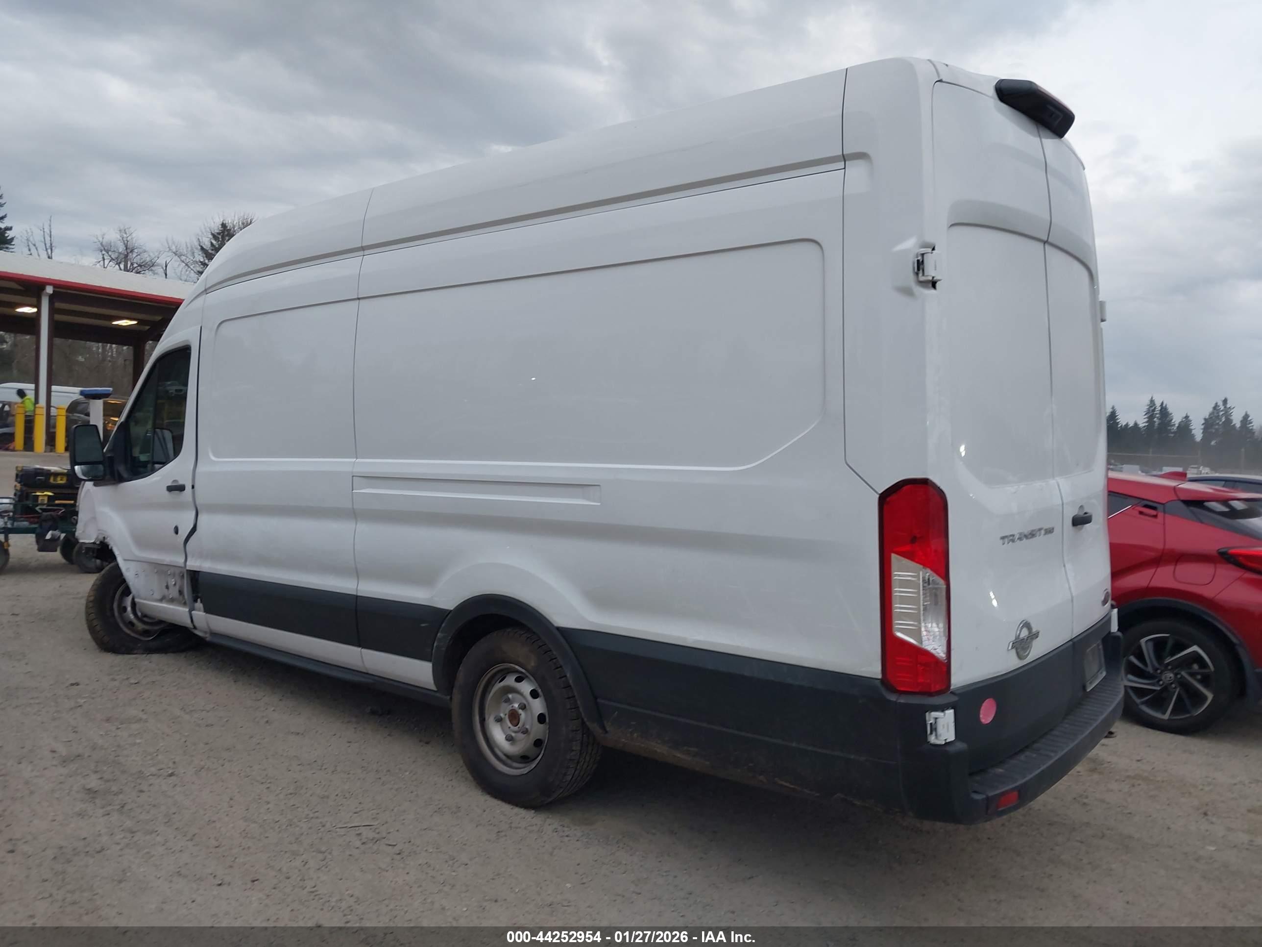 FORD TRANSIT-350 image 3