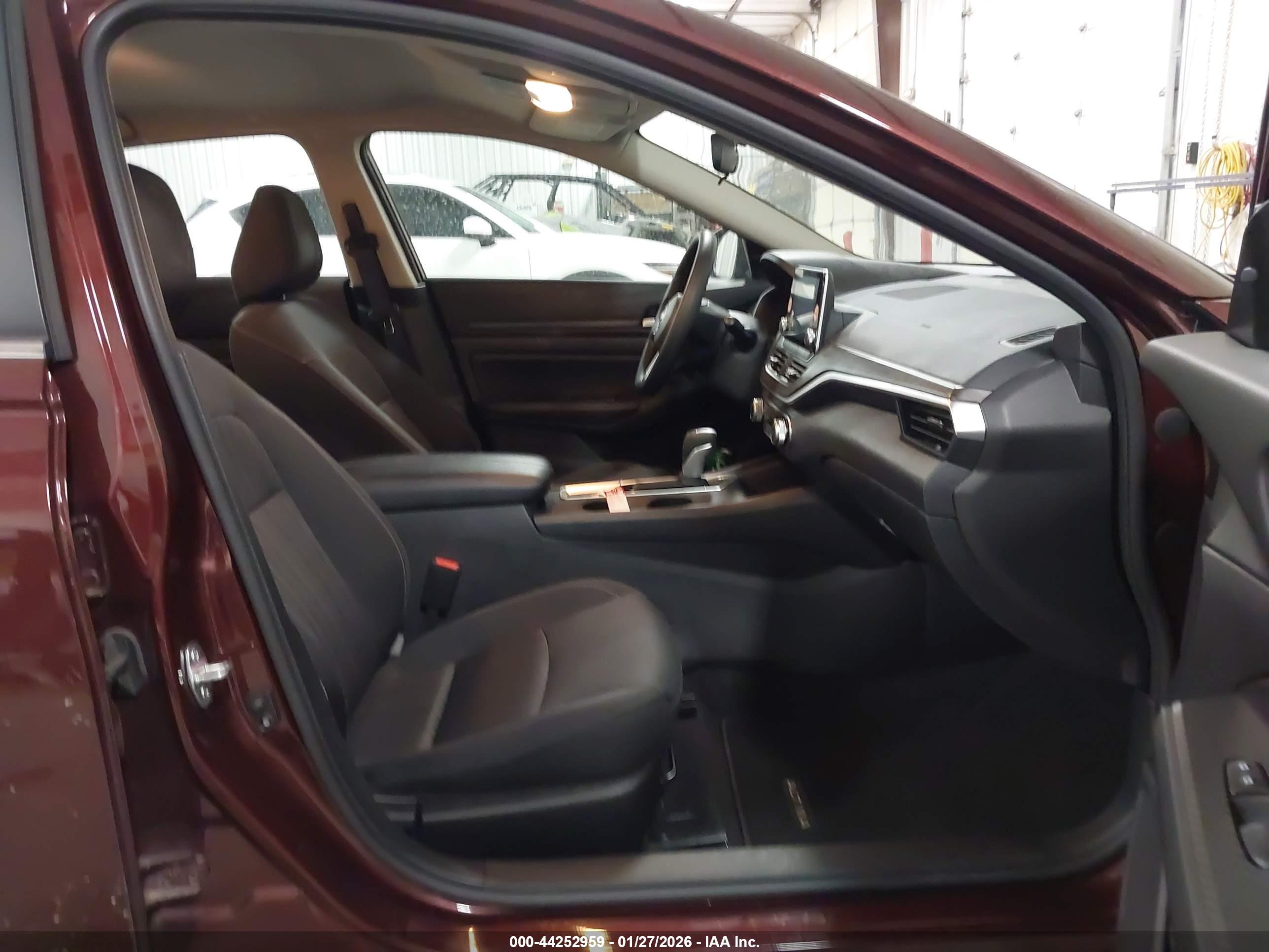 NISSAN ALTIMA image 5