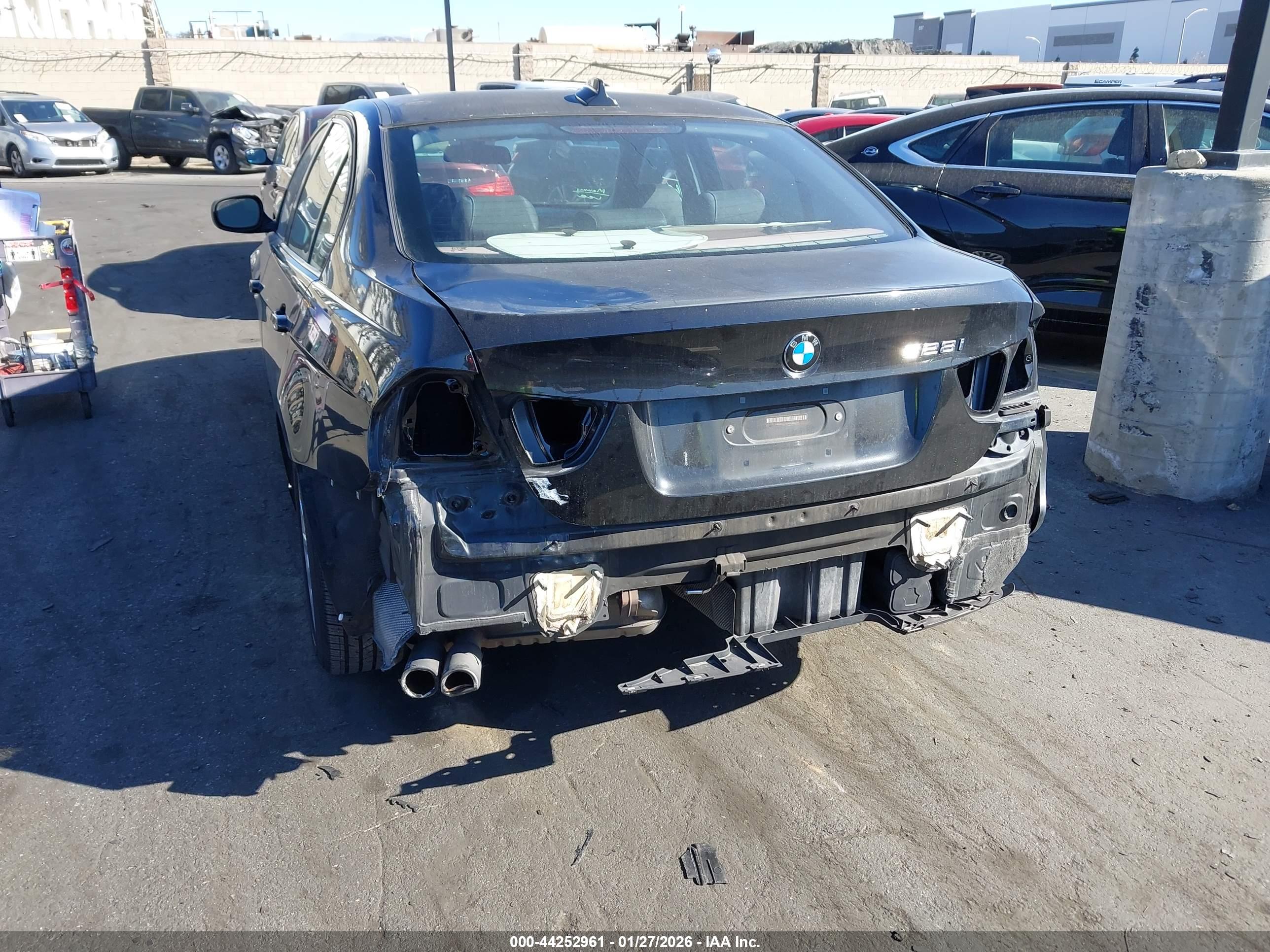 BMW 328I image 6