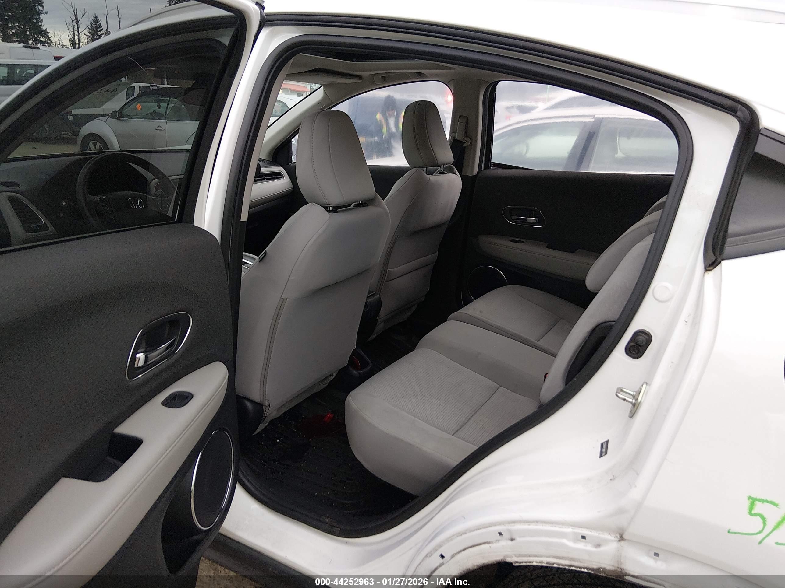 HONDA HR-V image 8