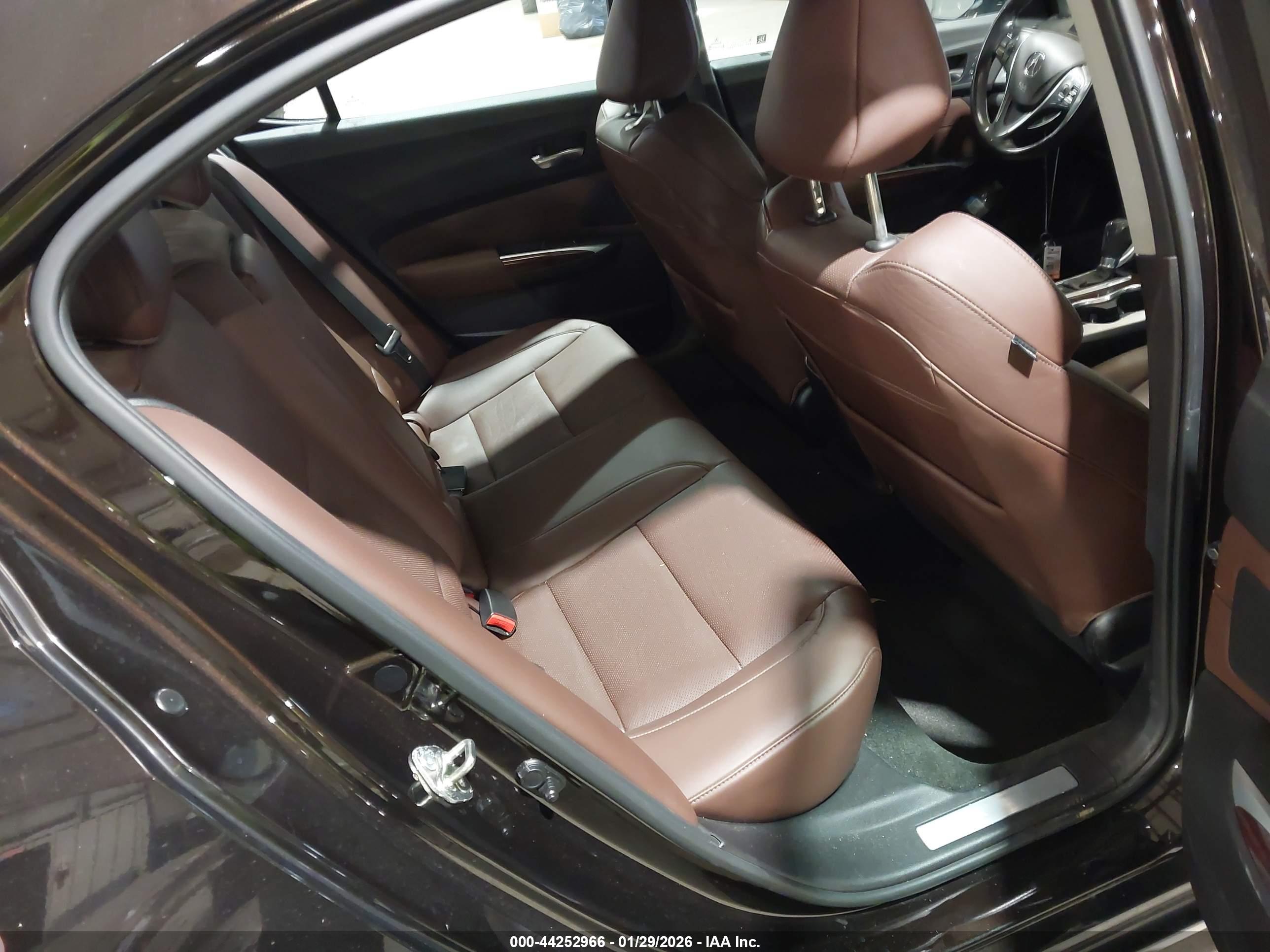 ACURA TLX image 8