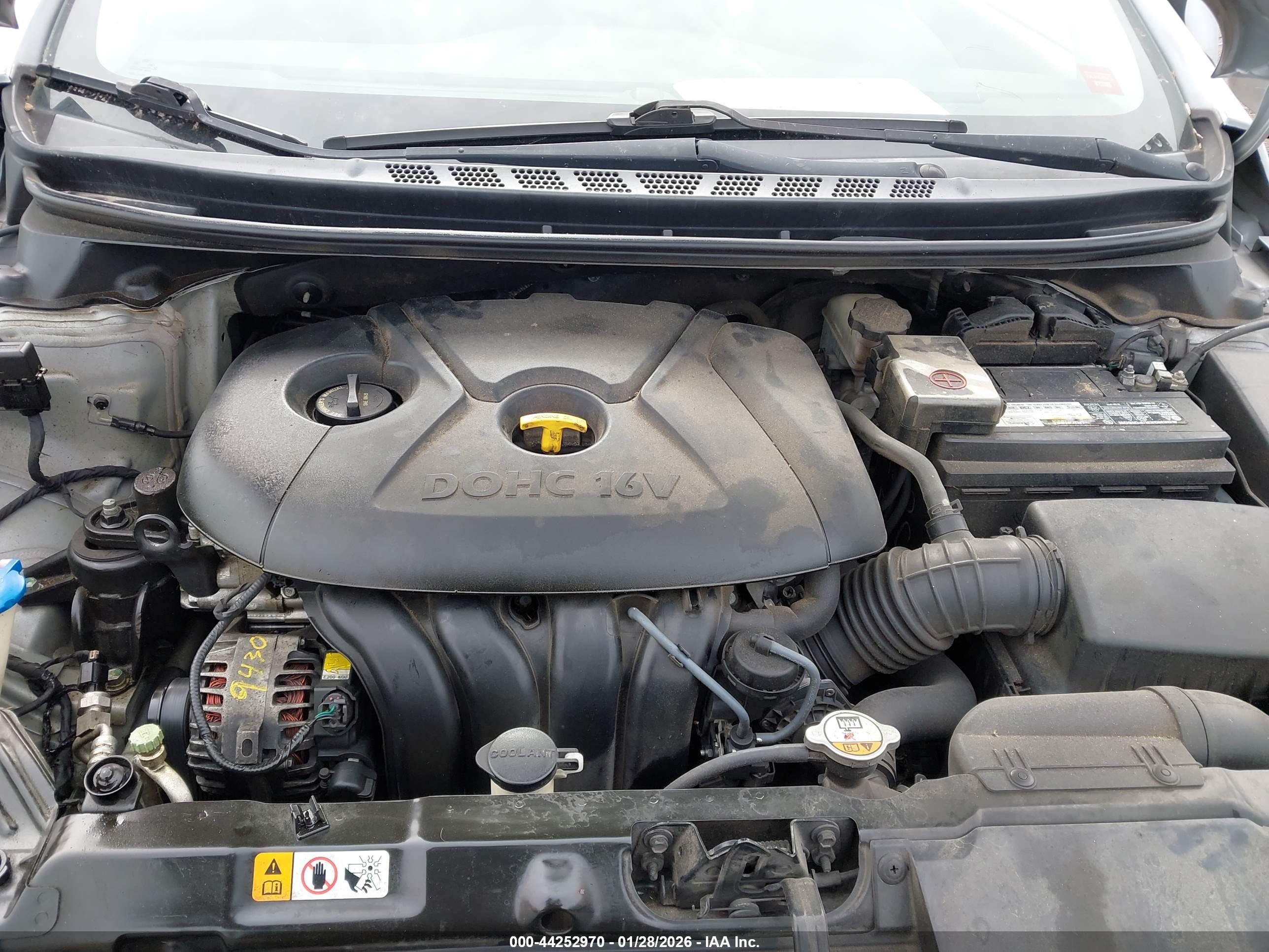 HYUNDAI ELANTRA image 10