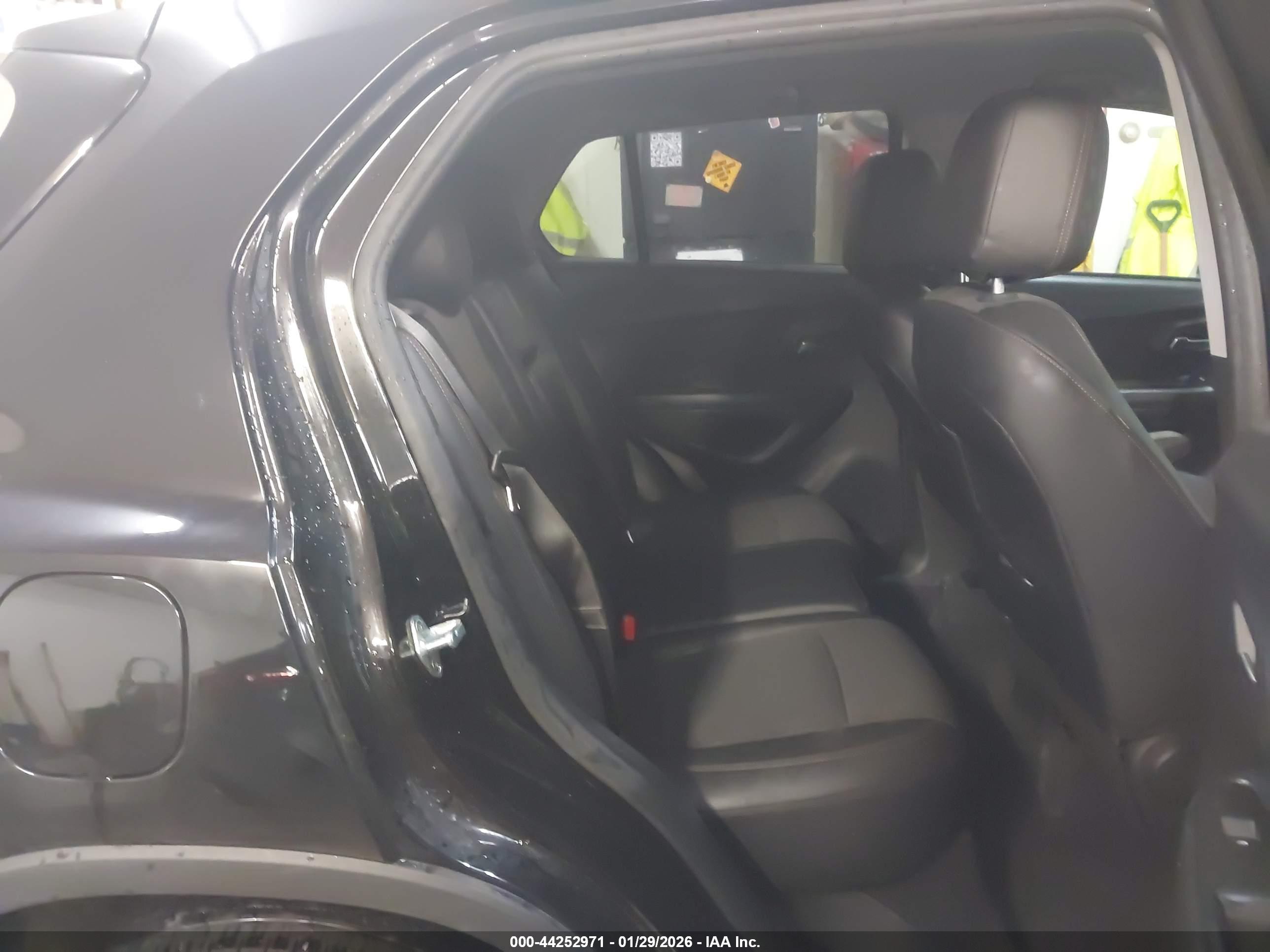 CHEVROLET TRAX image 8