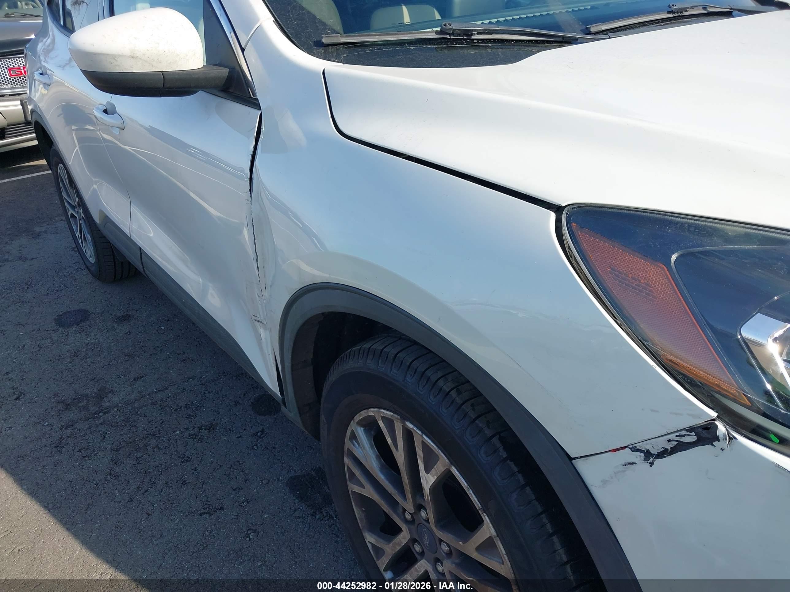 FORD ESCAPE image 6