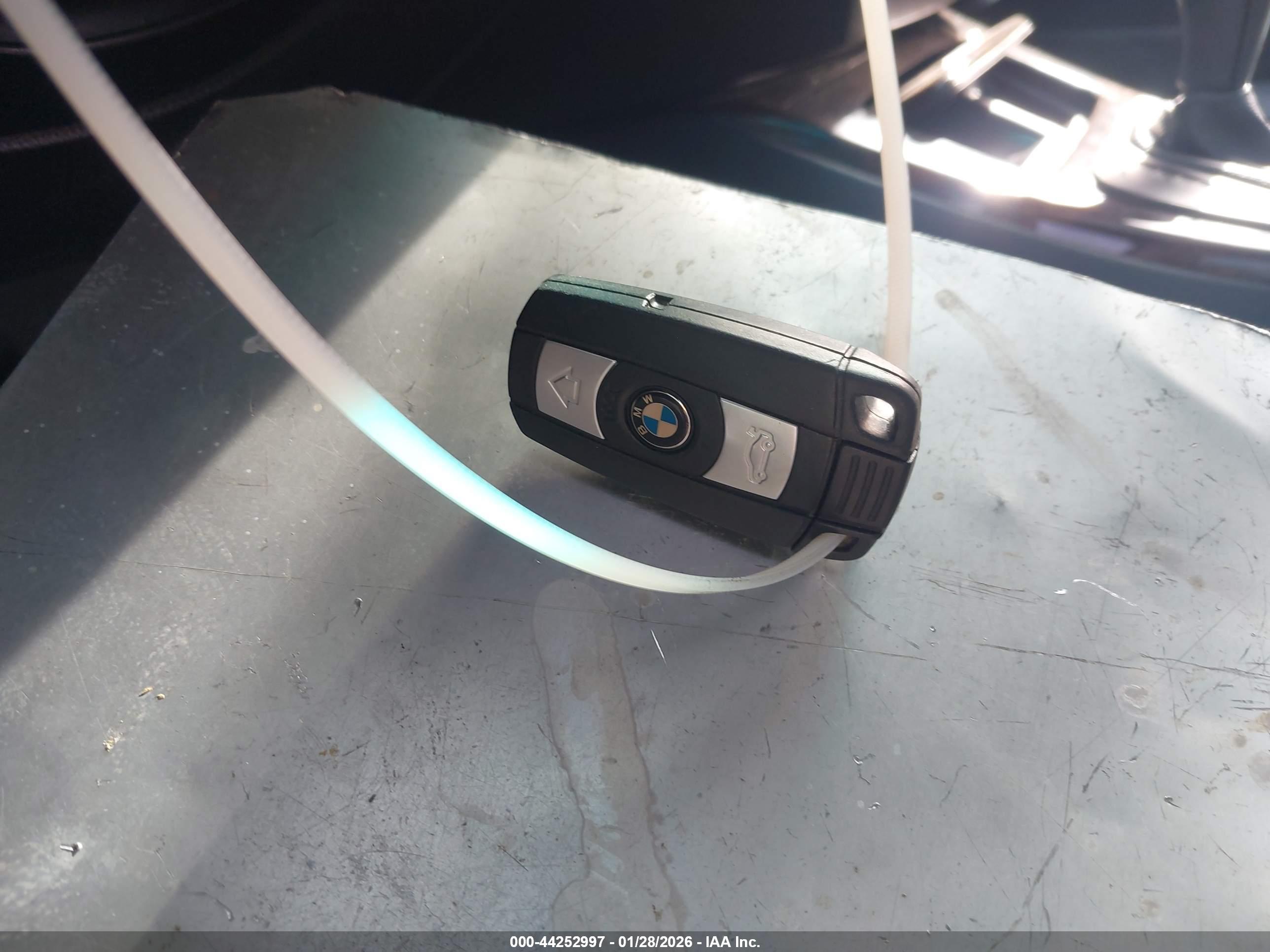 BMW 328I image 11