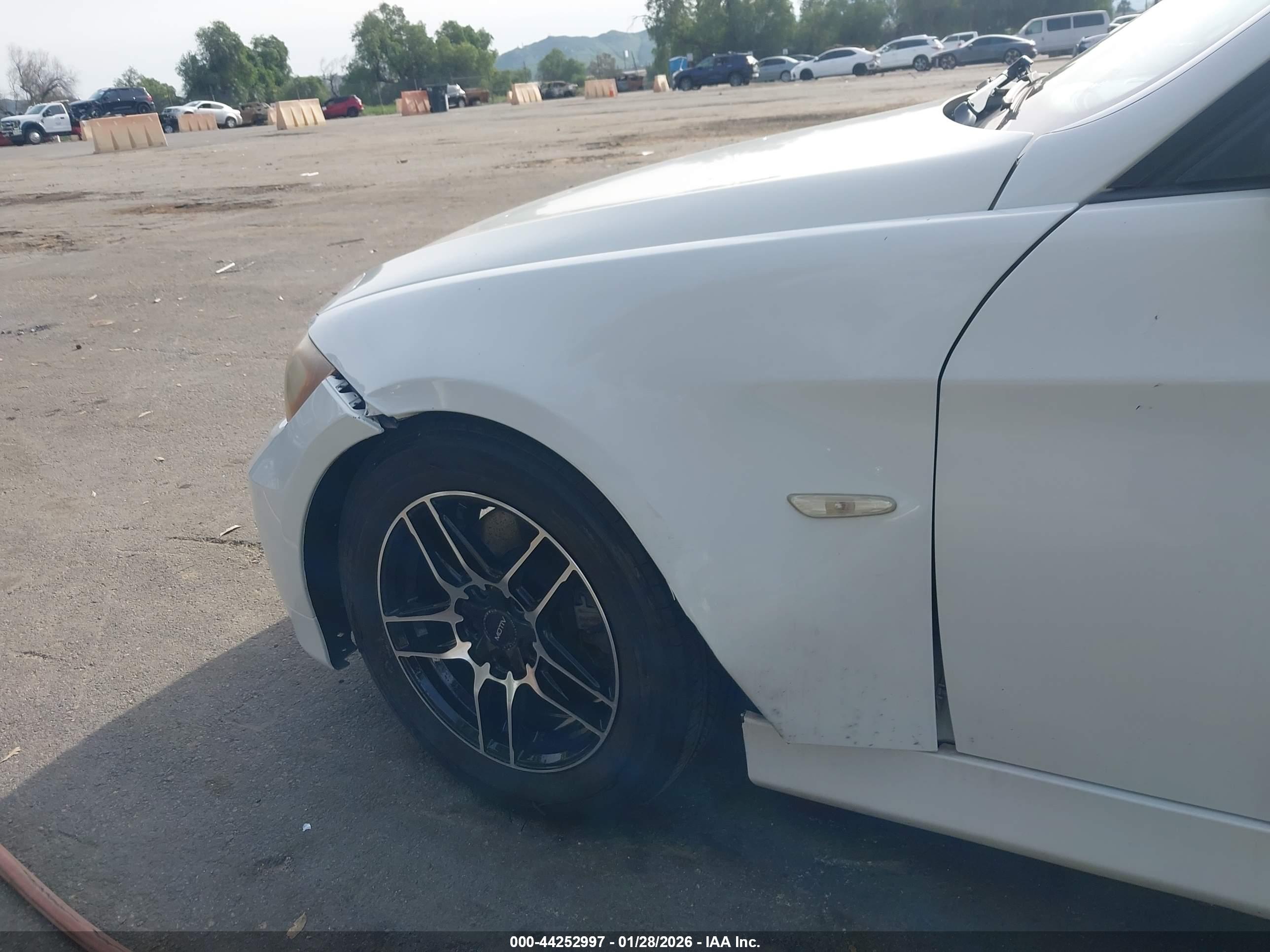 BMW 328I image 6