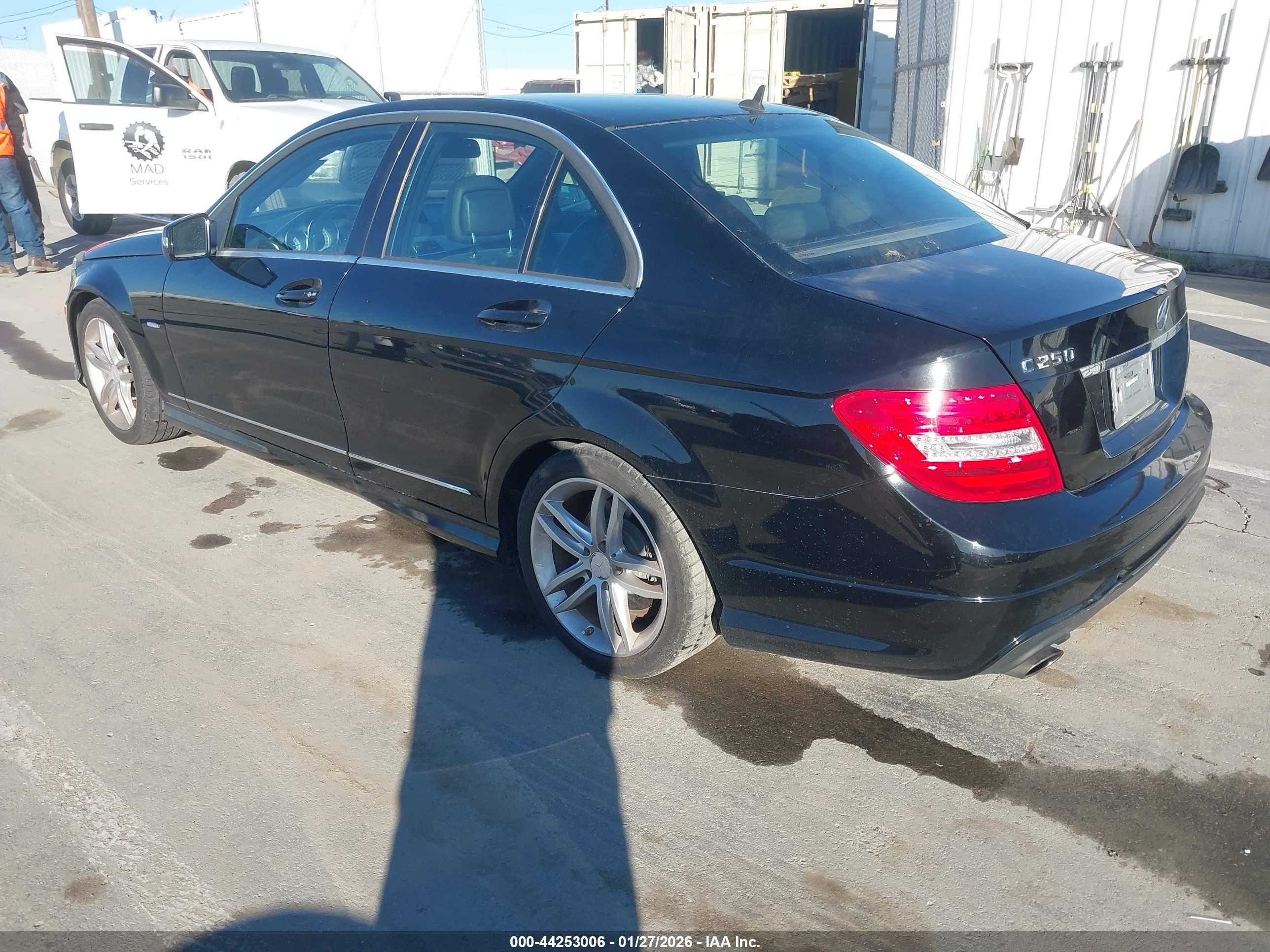 MERCEDES-BENZ C image 3