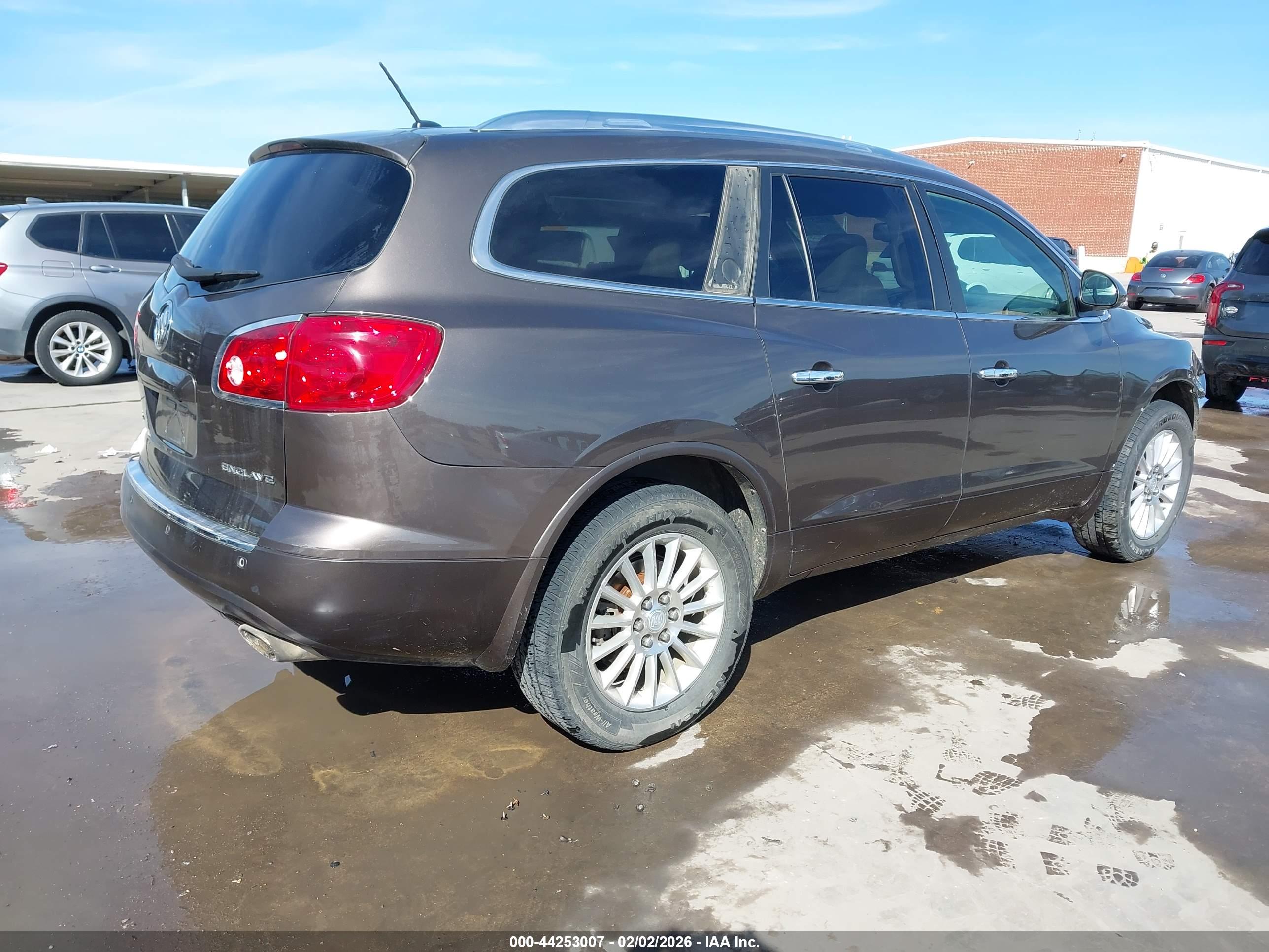 BUICK ENCLAVE image 4