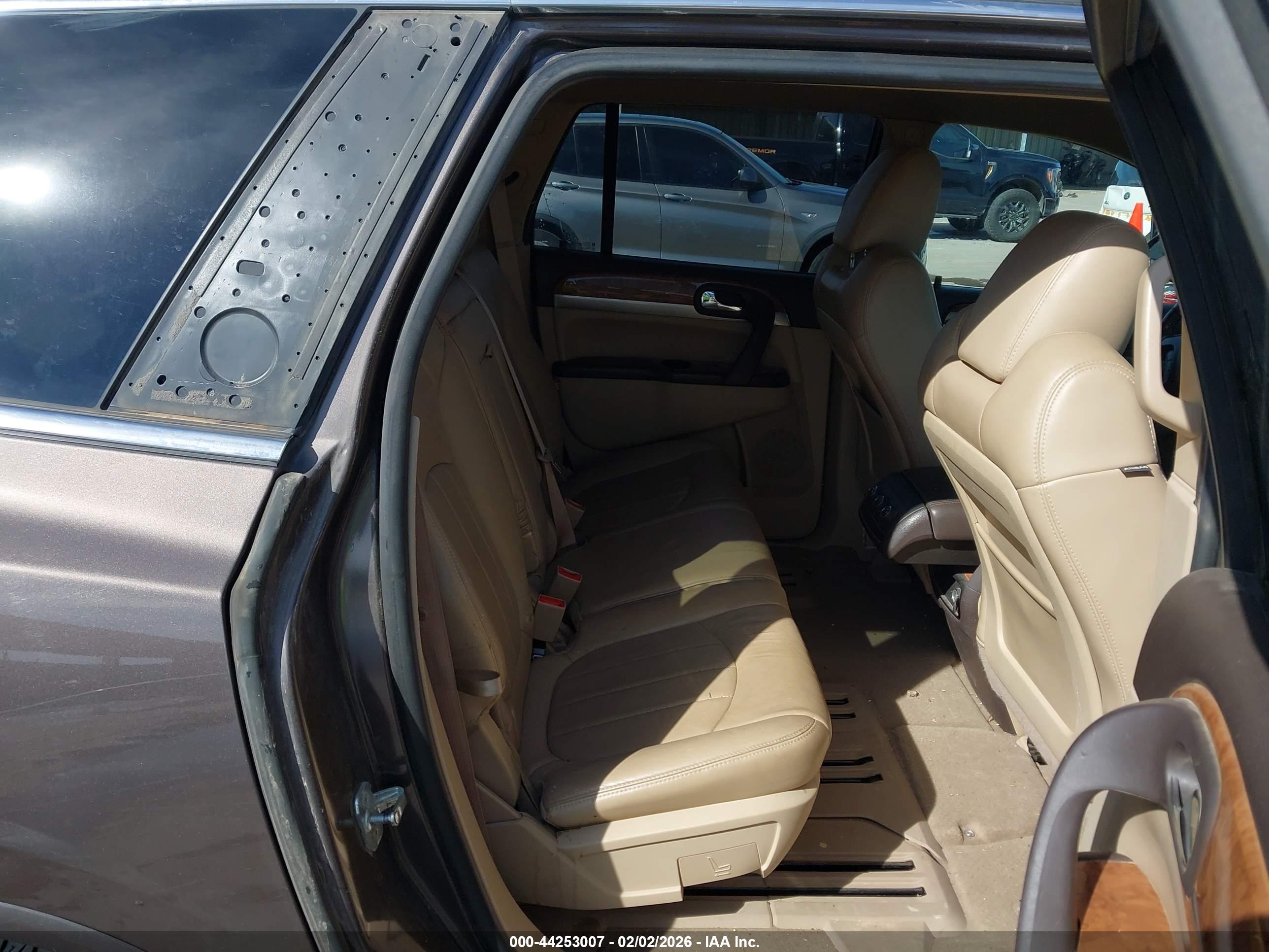 BUICK ENCLAVE image 8