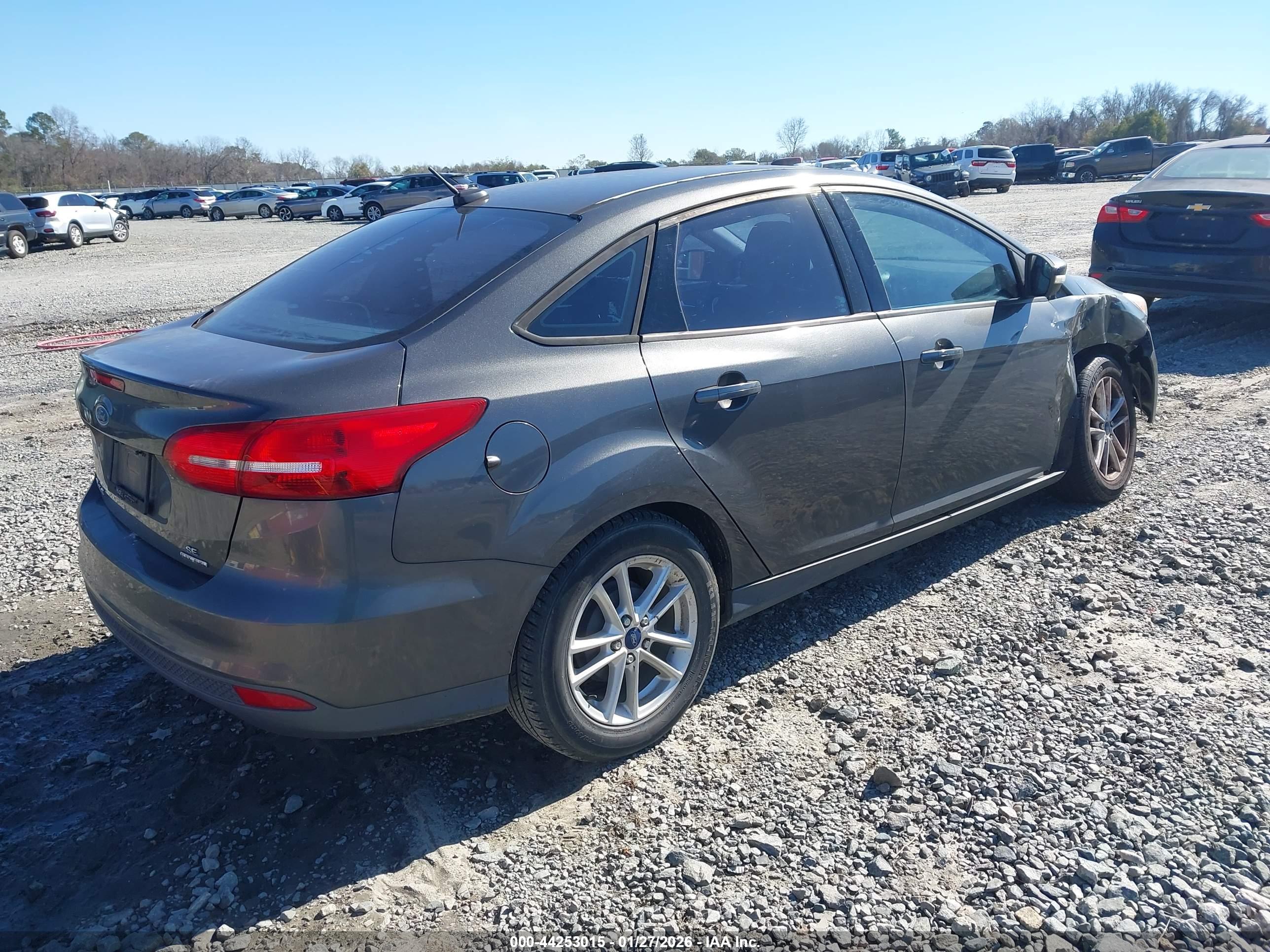 FORD FOCUS image 4