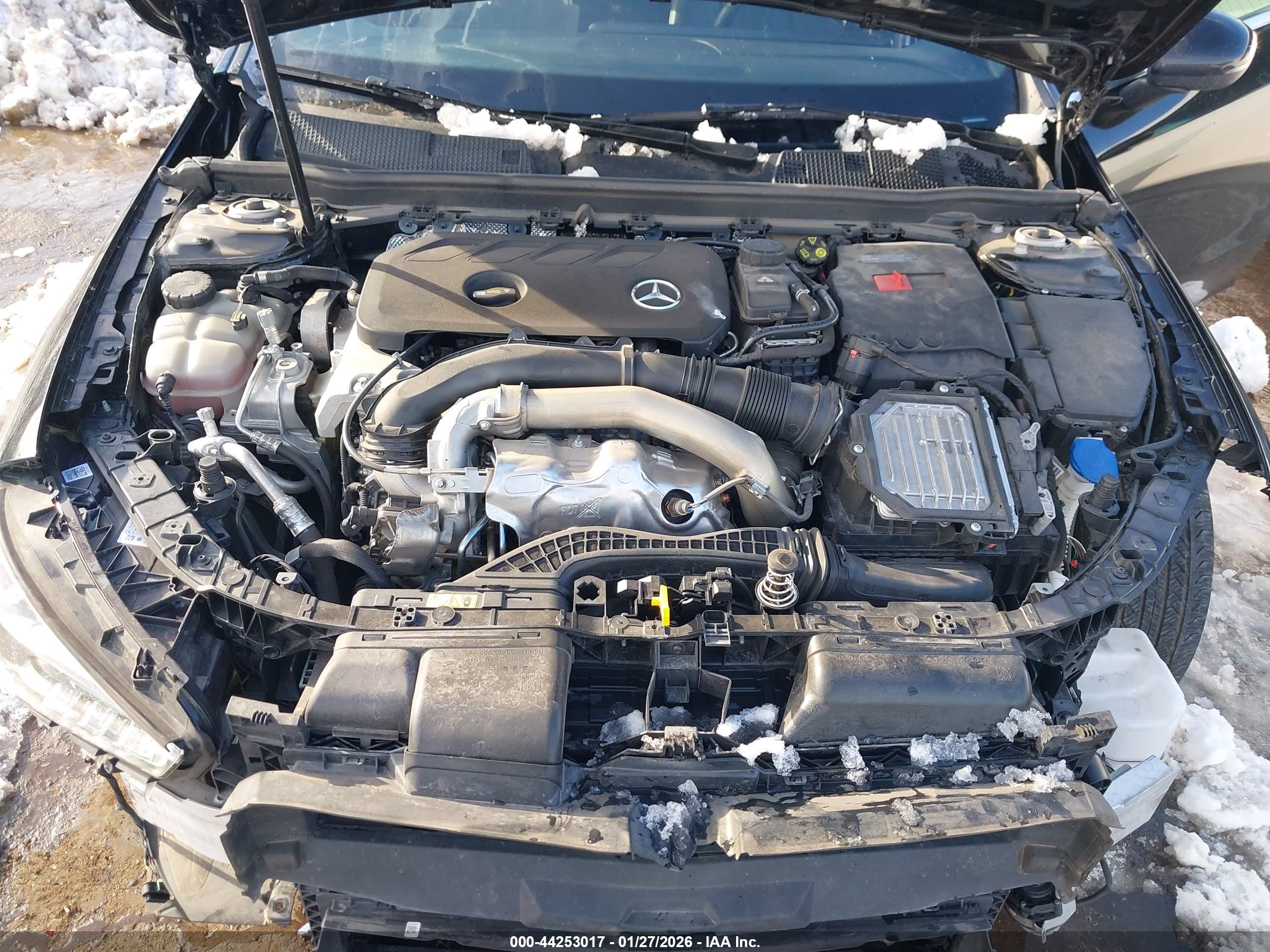 MERCEDES-BENZ CLA image 10