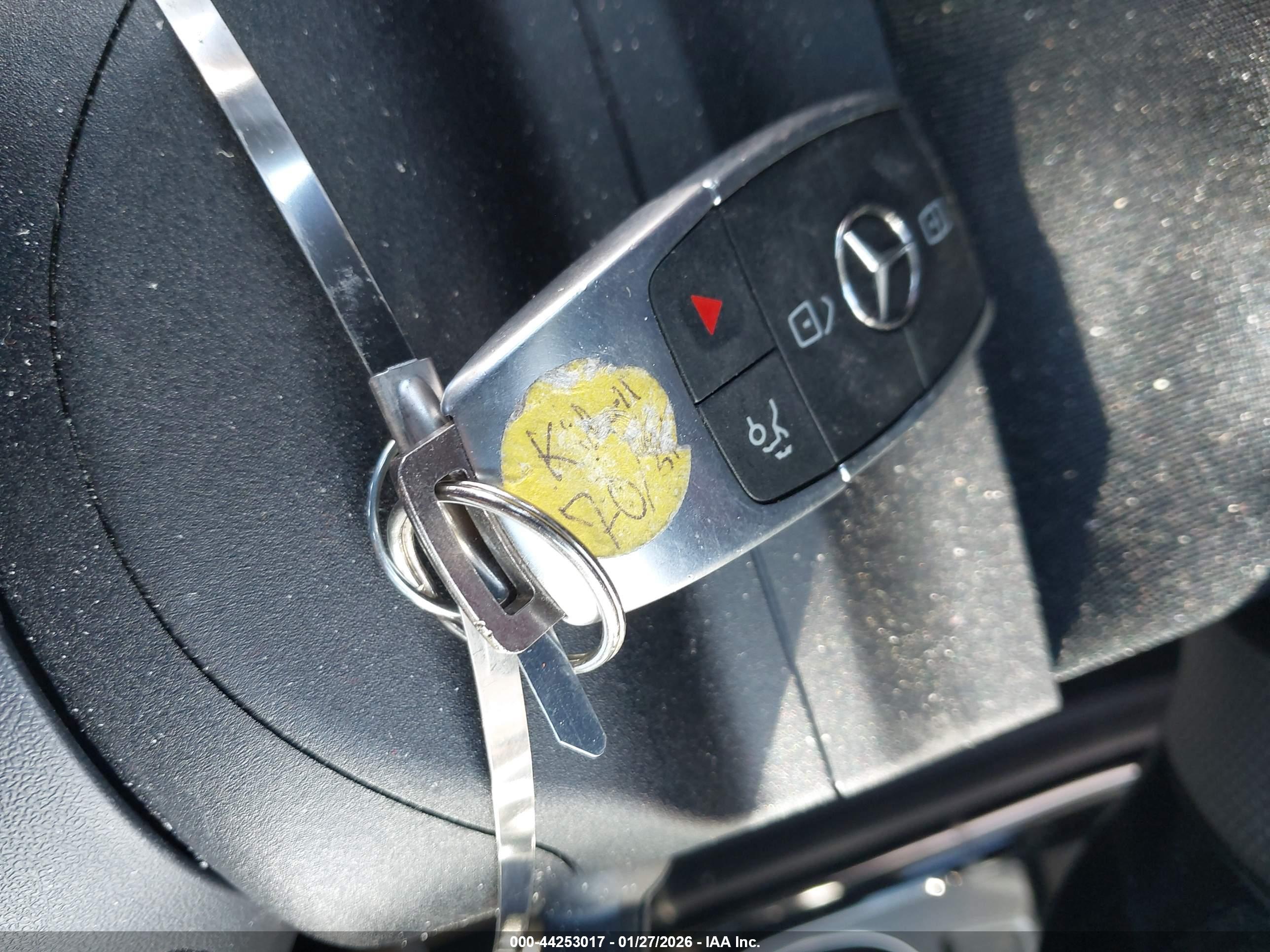 MERCEDES-BENZ CLA image 11