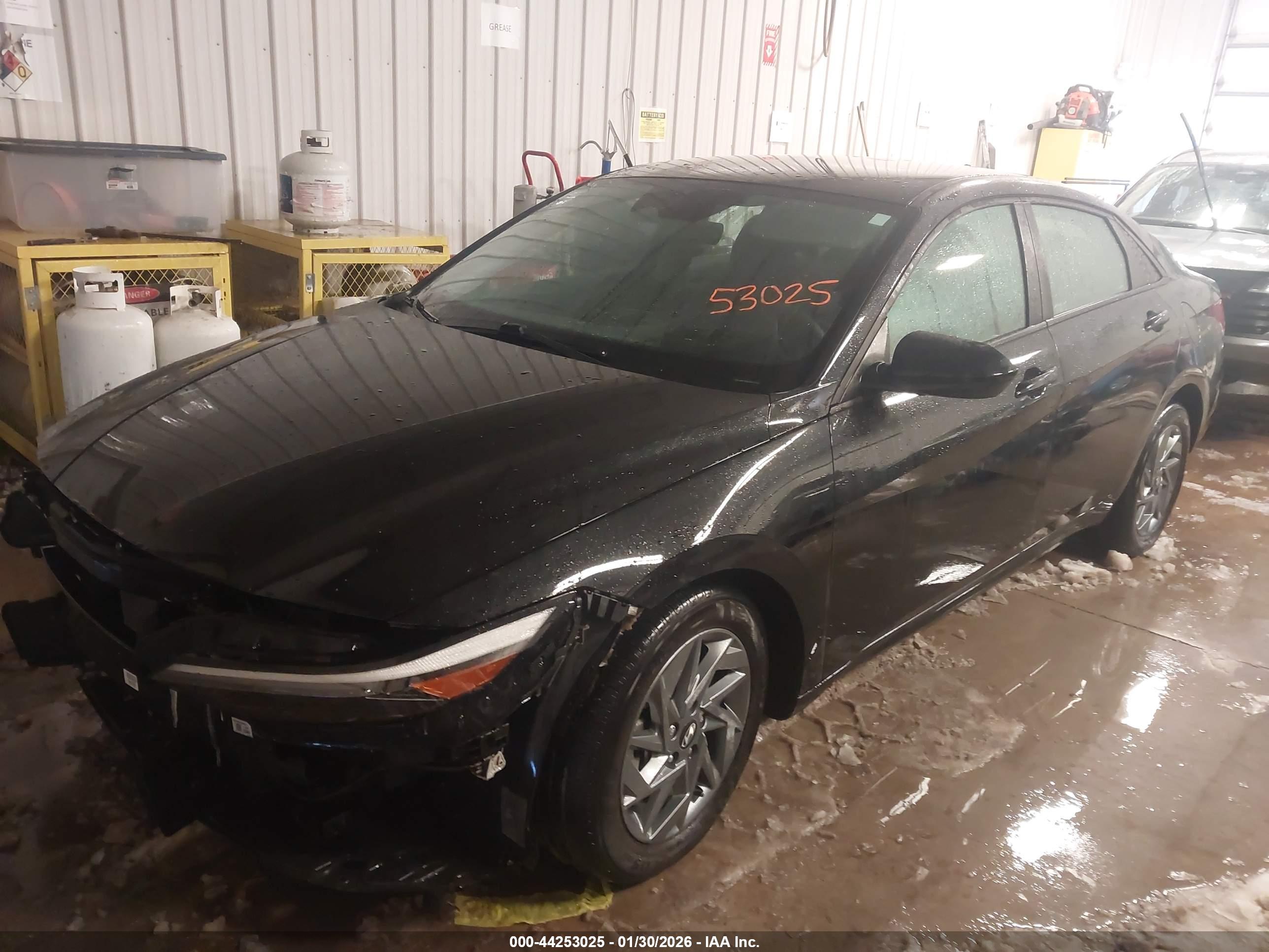 HYUNDAI ELANTRA image 2