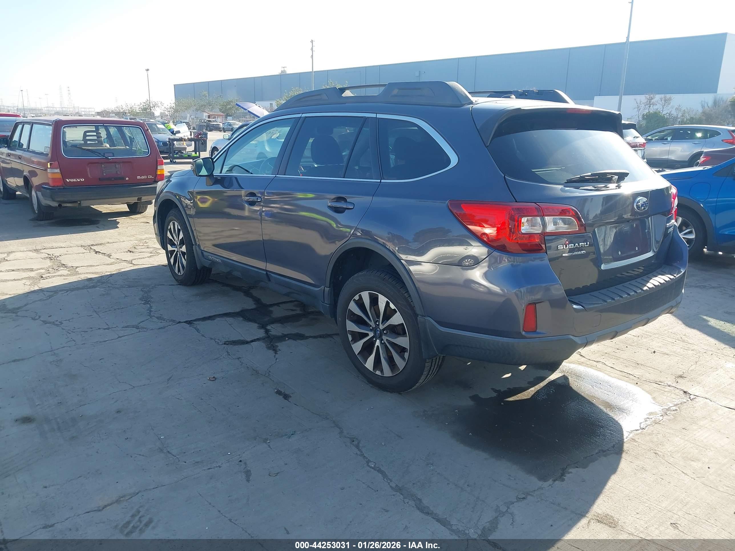 SUBARU OUTBACK image 3