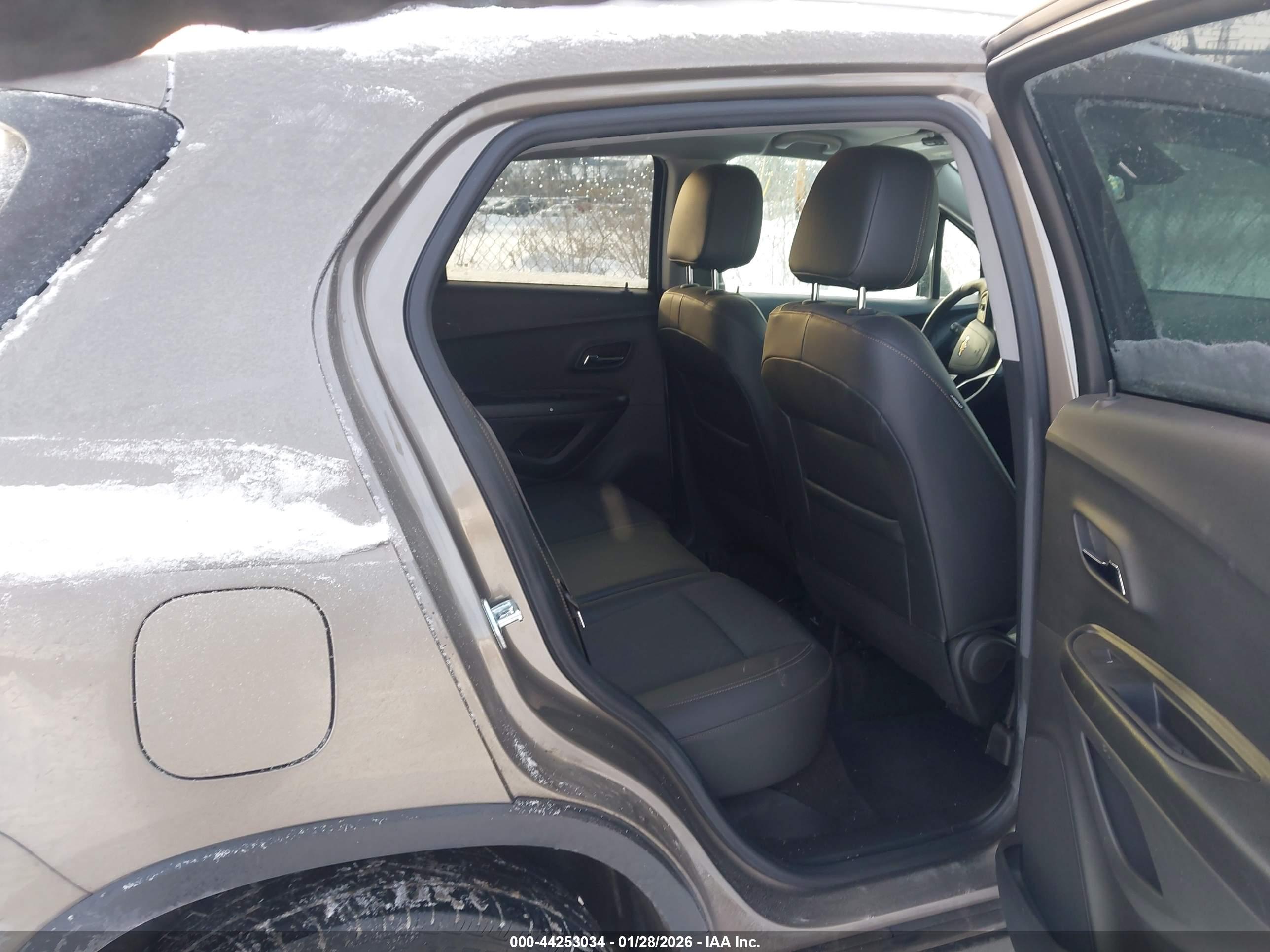 CHEVROLET TRAX image 8