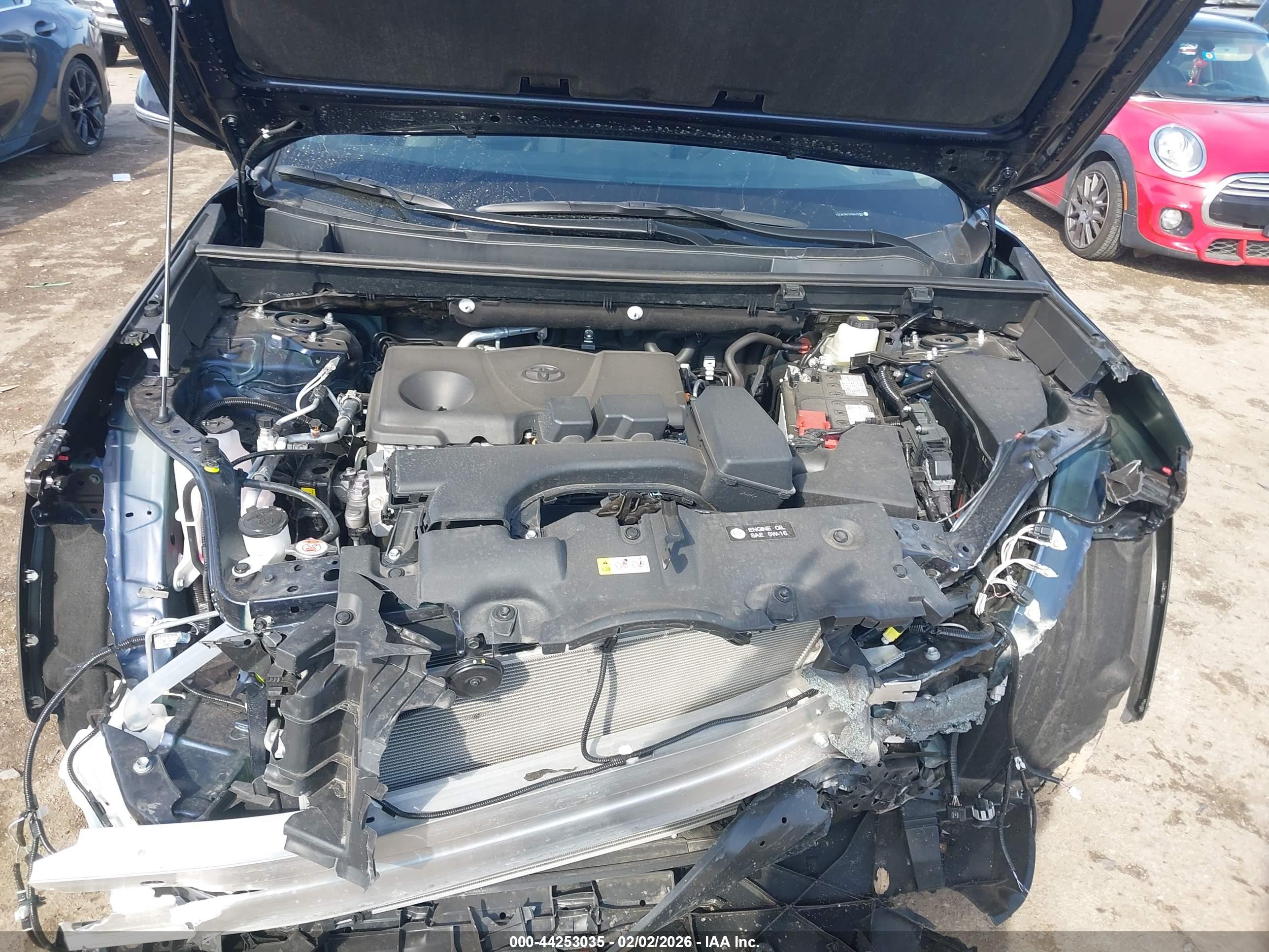 TOYOTA RAV4 image 10