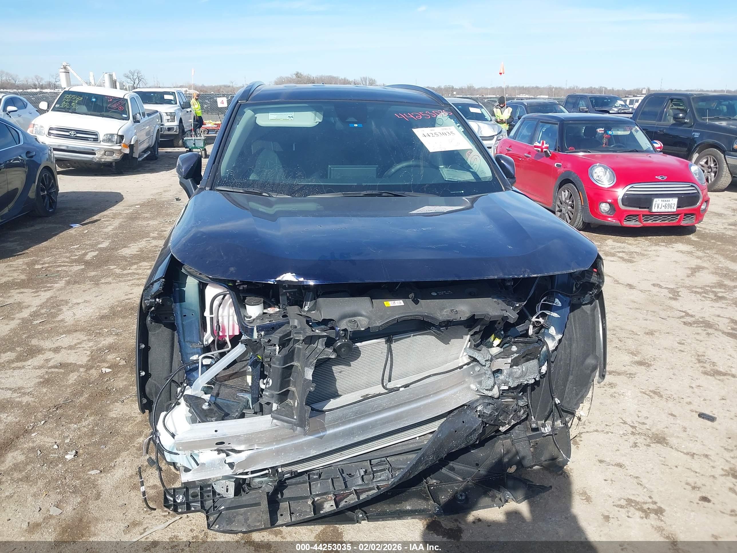 TOYOTA RAV4 image 6