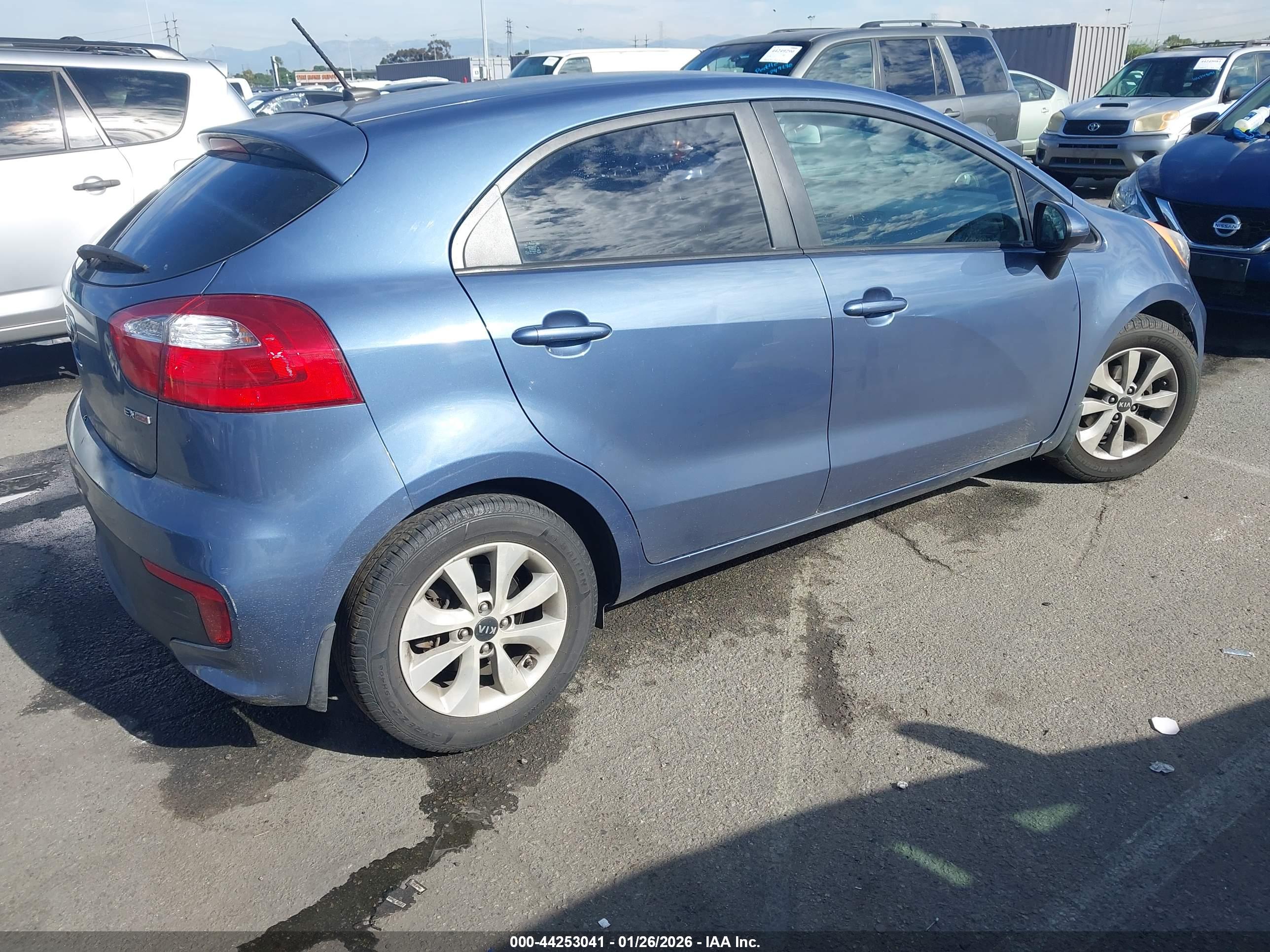 KIA RIO image 4