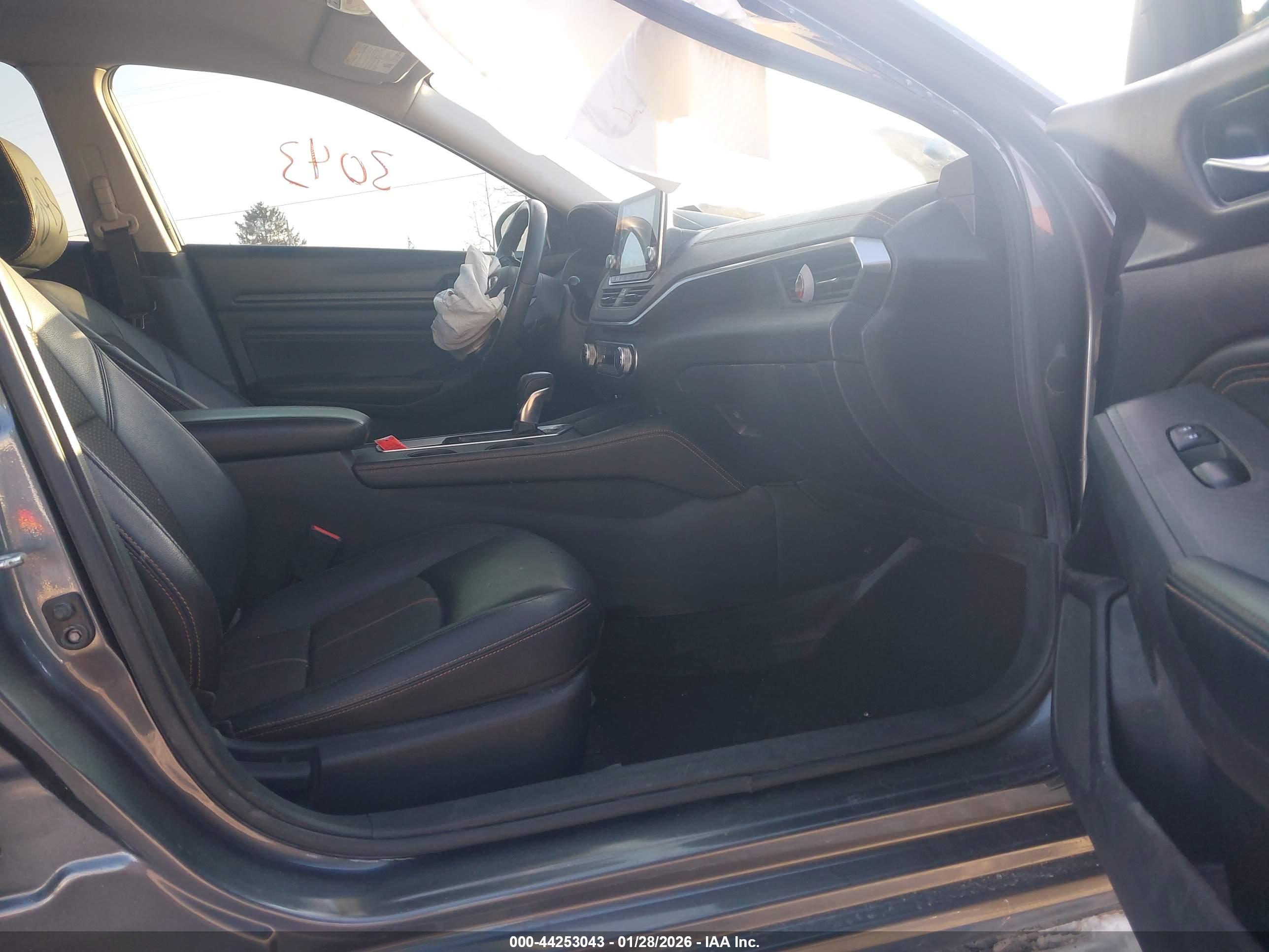 NISSAN ALTIMA image 5