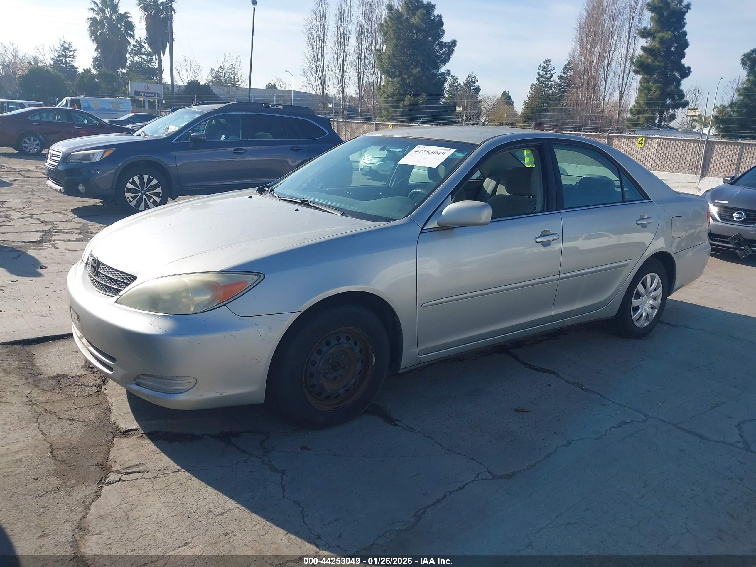TOYOTA CAMRY image 2