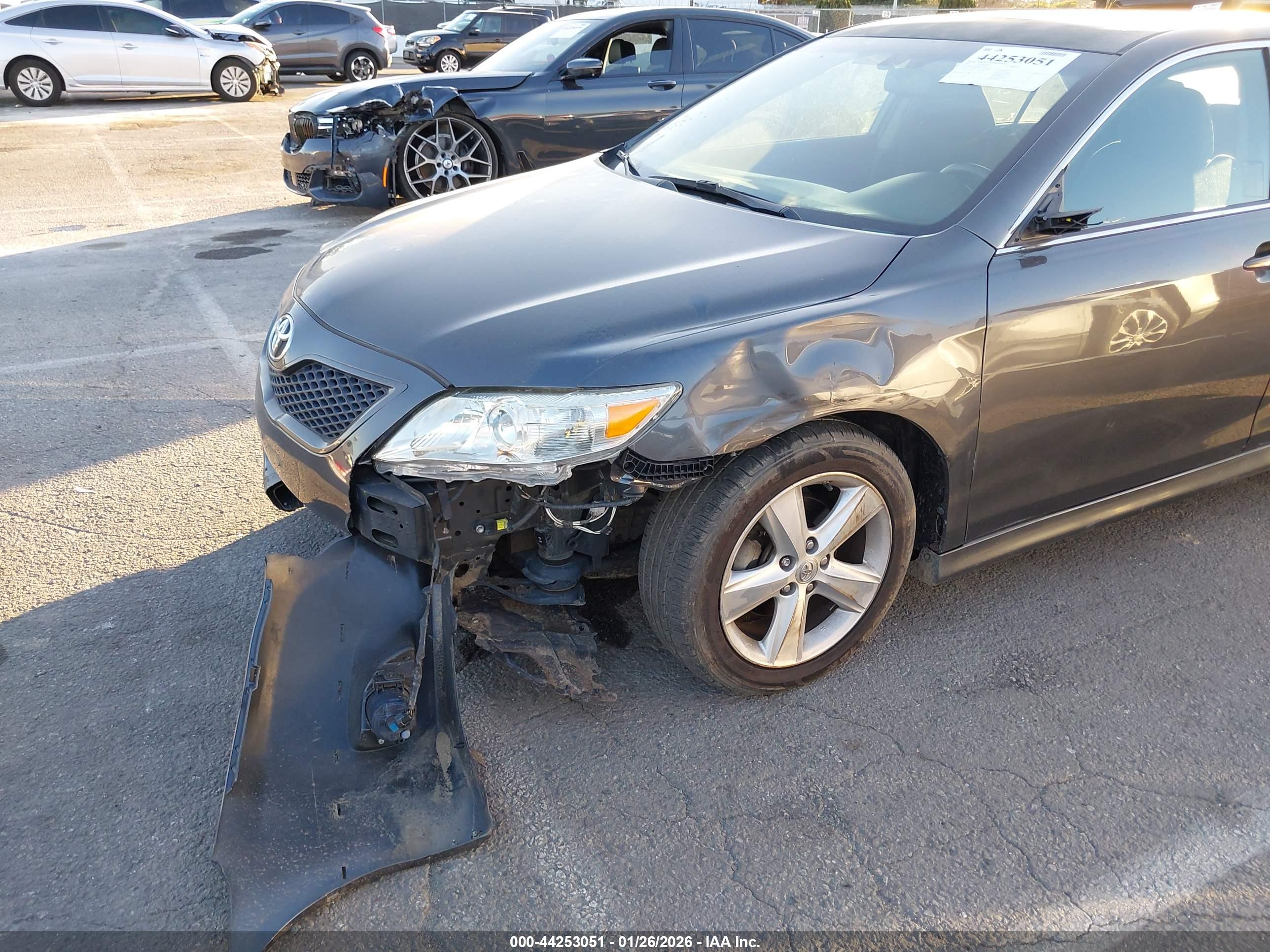 TOYOTA CAMRY image 6