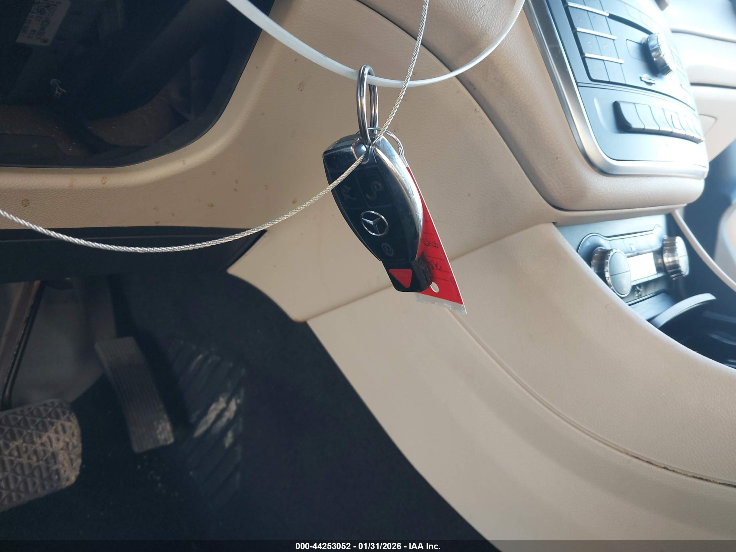 MERCEDES-BENZ CLA image 11